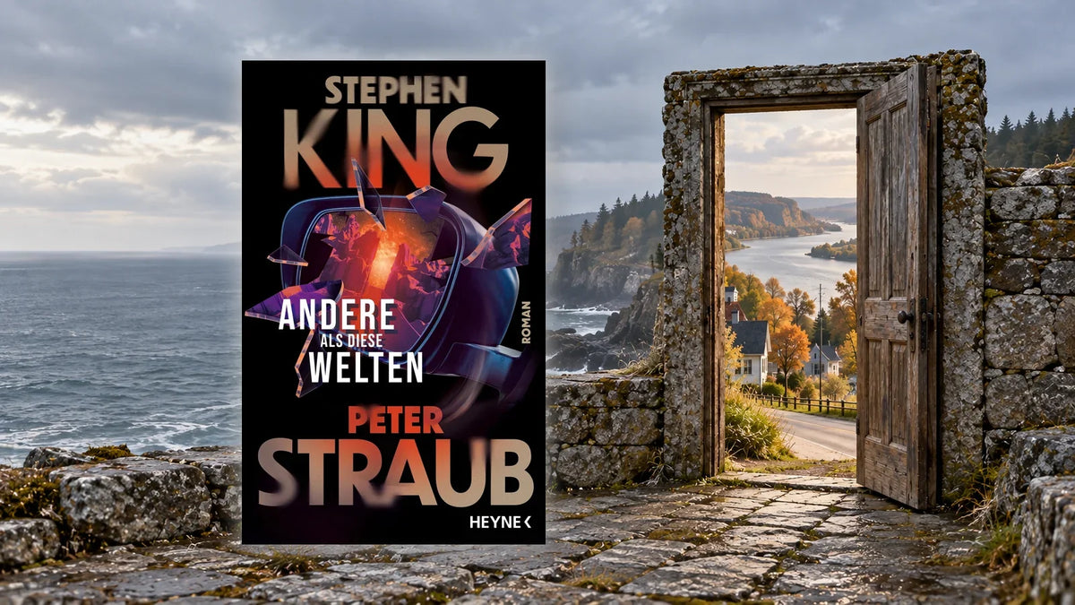 Andere als diese Welten von Stephen King und Peter Straub, gebundene Ausgabe, vor einer offenen Holztür in einer Steinmauer an der Steilküste, durch die ein herbstliches Dorf an einem Fluss zu sehen ist