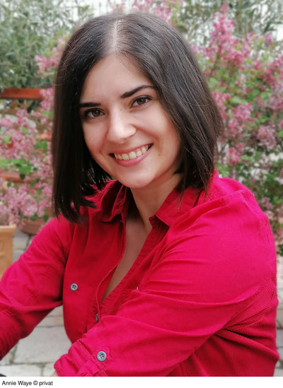 Annie Waye