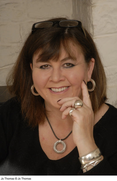 Jo Thomas