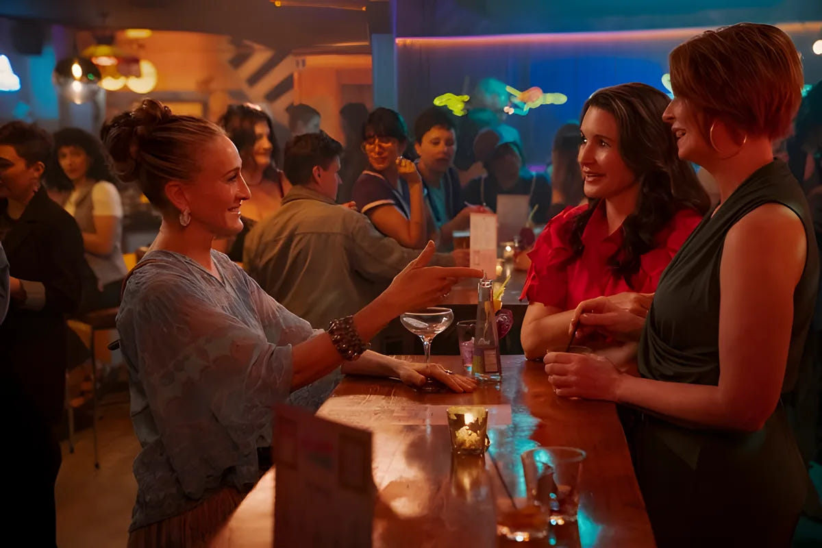 Filmszene 4 aus And Just Like That: Die komplette 3. Staffel – DVD. Regie: Michael Patrick King