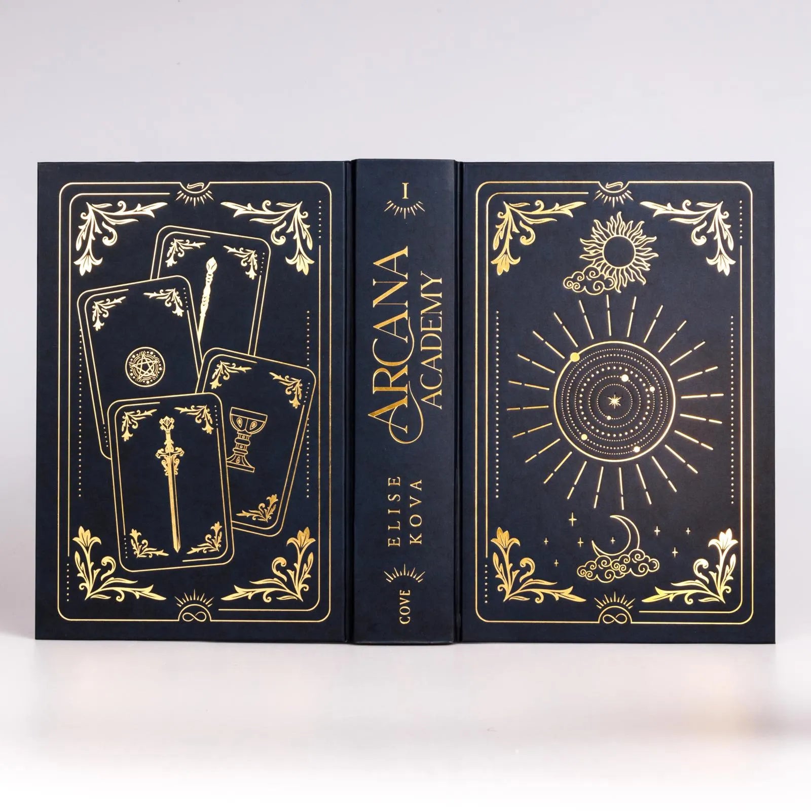 Detailansicht: Arcana Academy 1: Arcana Academy (Hardcover)