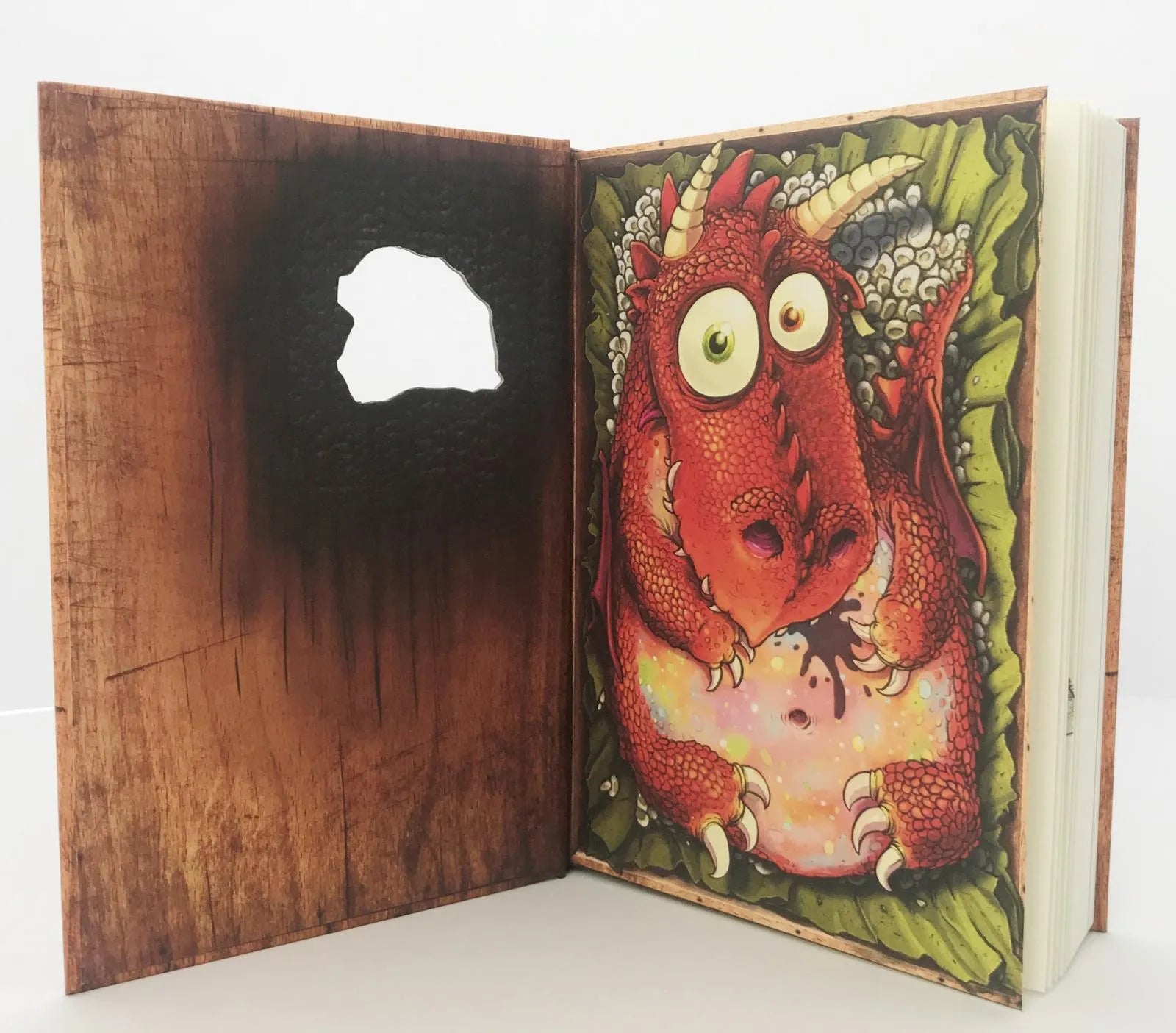 Detailansicht: Bitte nicht öffnen 4: Feurig! (Hardcover)