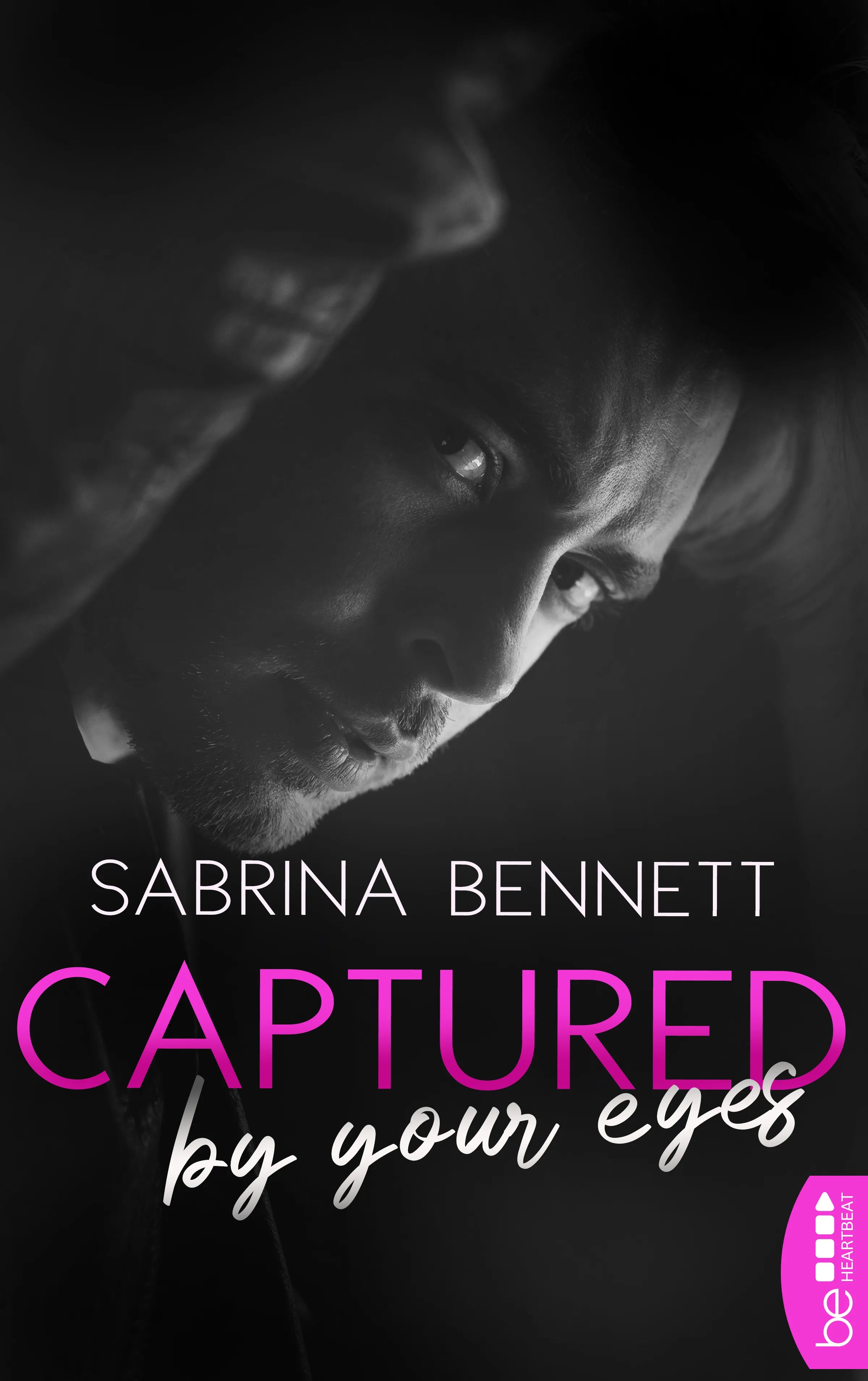 Buchcover von 'Captured by your eyes' - Taschenbuch von Sabrina Bennett