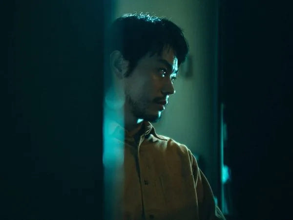Filmszene 2 aus Cloud - Mediabook – 4K UHD Blu-ray. Regie: Kiyoshi Kurosawa