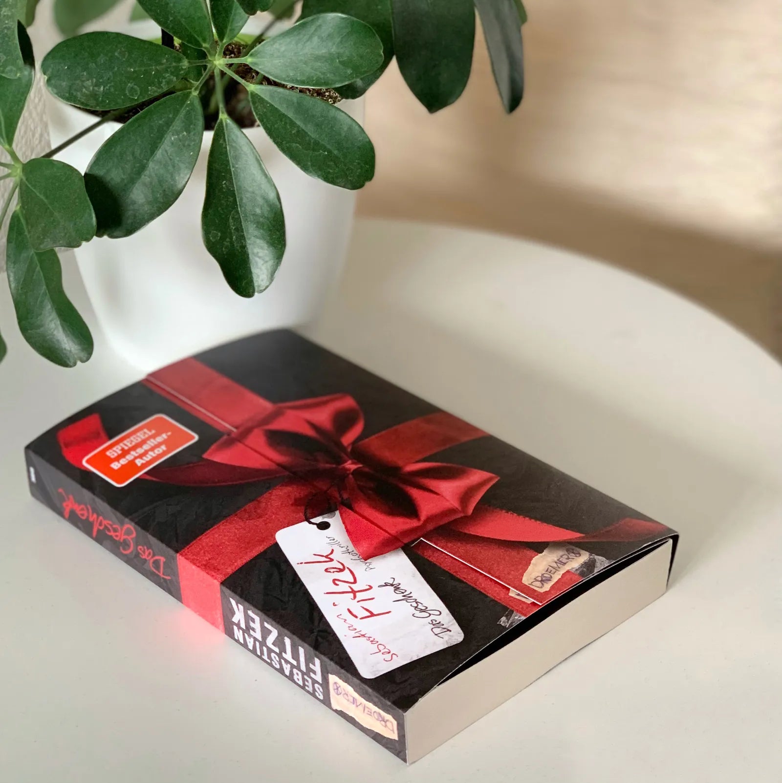 Detailansicht: Das Geschenk (Paperback)