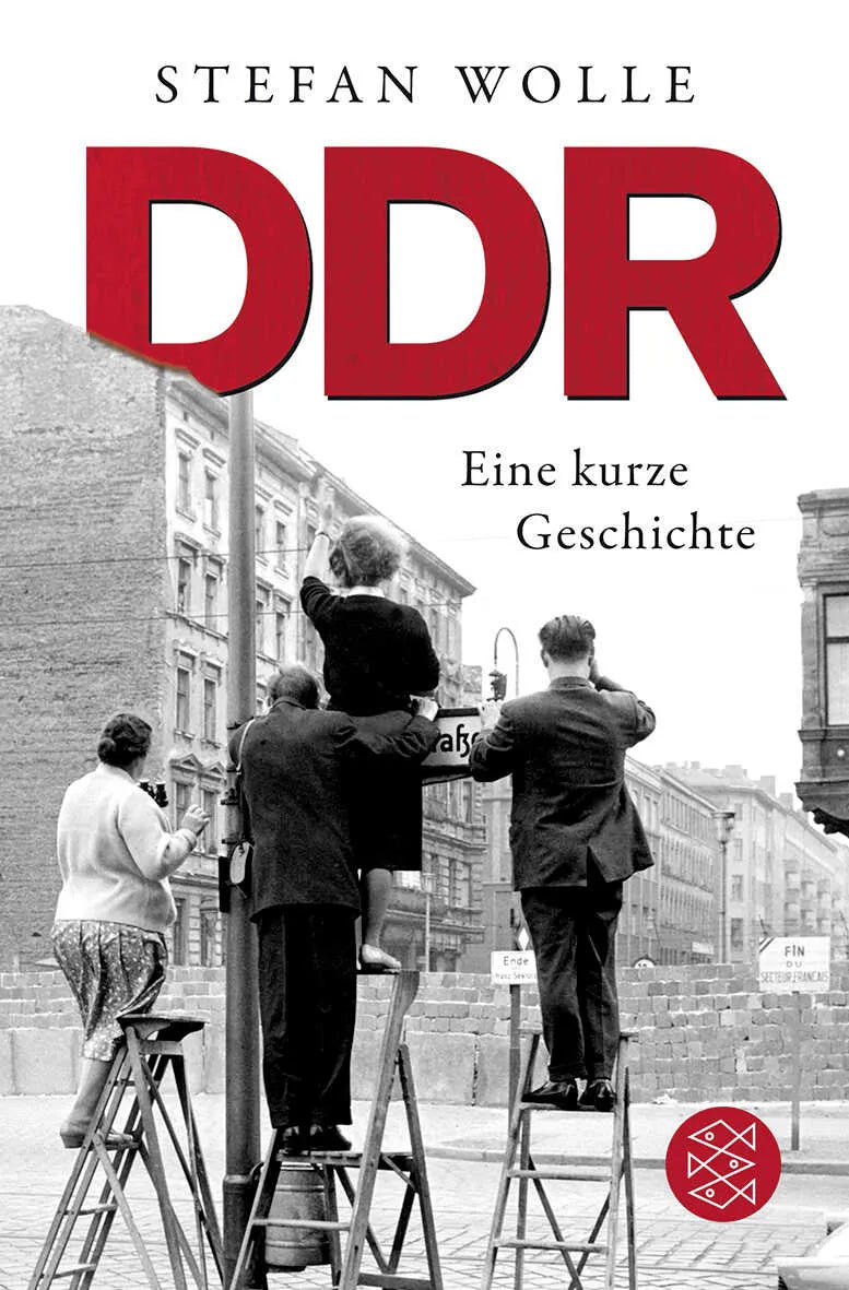 Buchcover von 'DDR' - Taschenbuch von Stefan Wolle