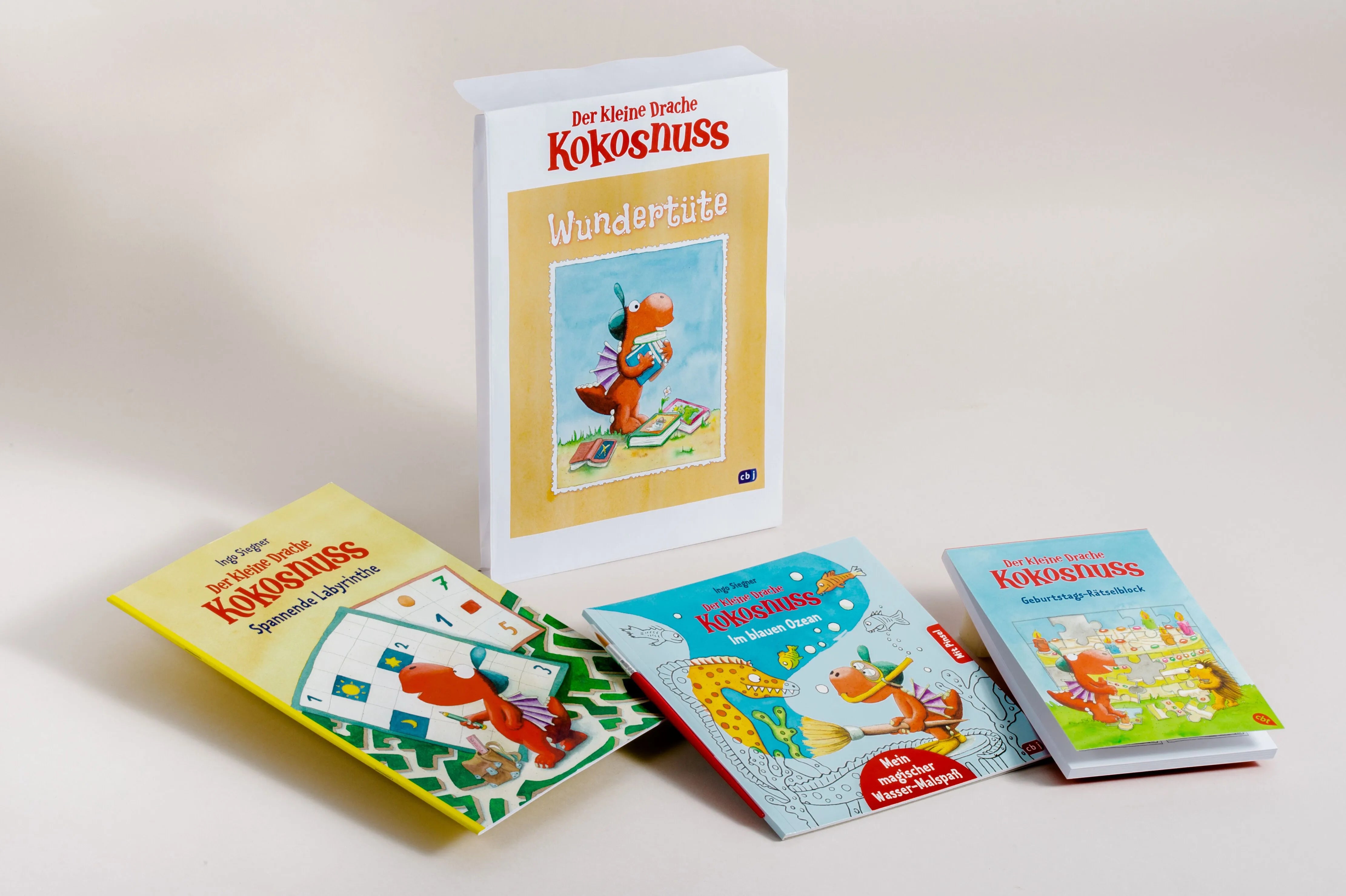 Detailansicht: Der kleine Drache Kokosnuss – Wundertüte (Hardcover)