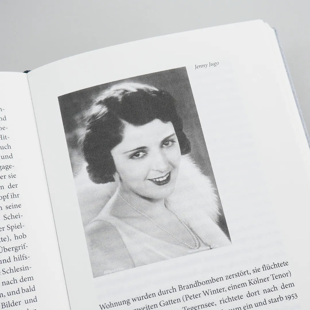 Abbildung von 'Diktatoren im Kino'