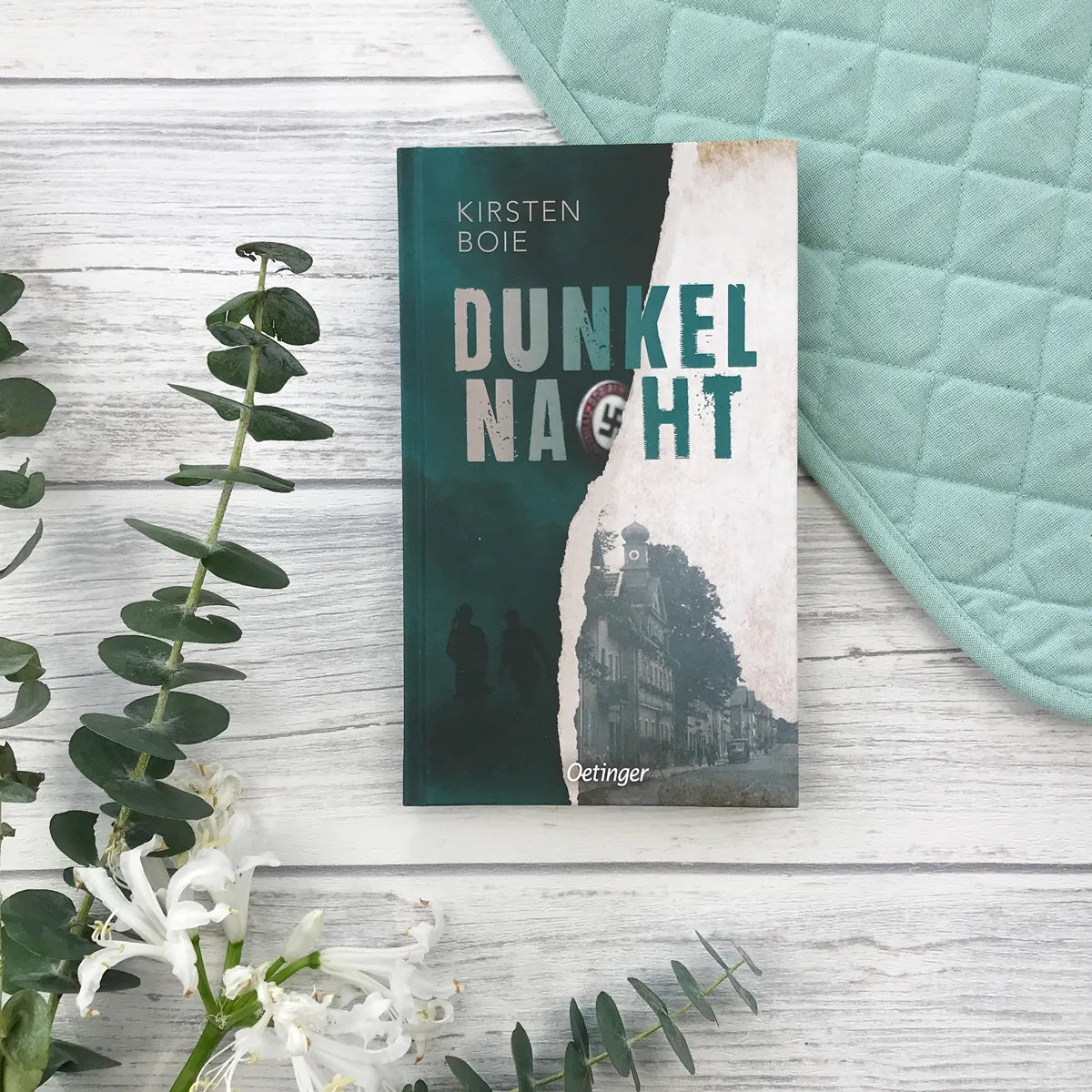 Detailansicht: Dunkelnacht (Hardcover)