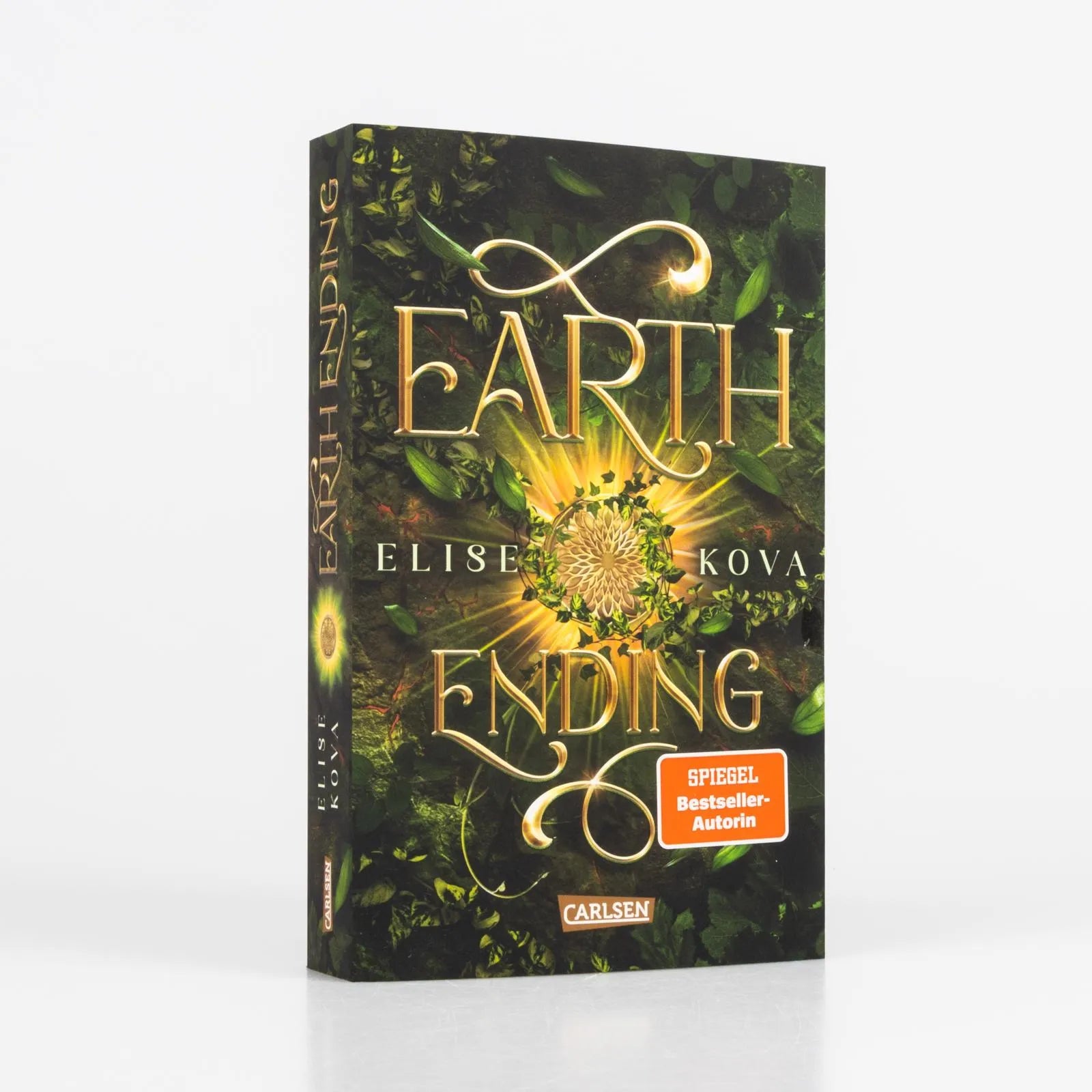 Elise Kova - Earth Ending