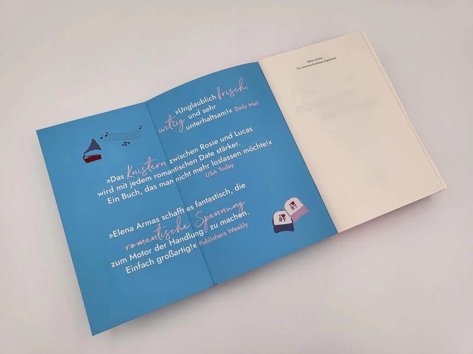 Produktansicht: The American Roommate Experiment – Die große Liebe findet Platz in der kleinsten Wohnung (Paperback)