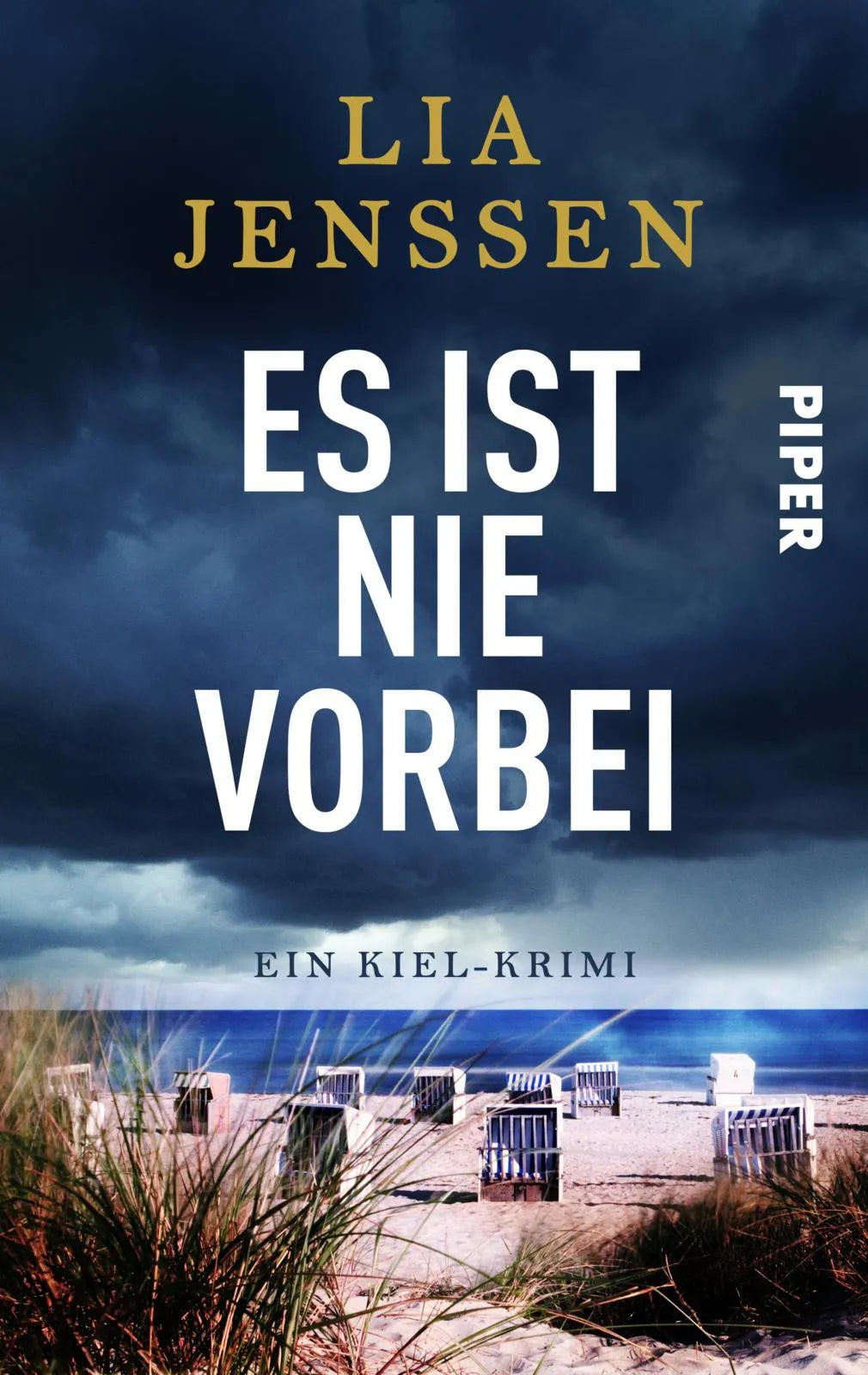 Buchcover von 'Es ist nie vorbei' - Taschenbuch von Lia Jenssen