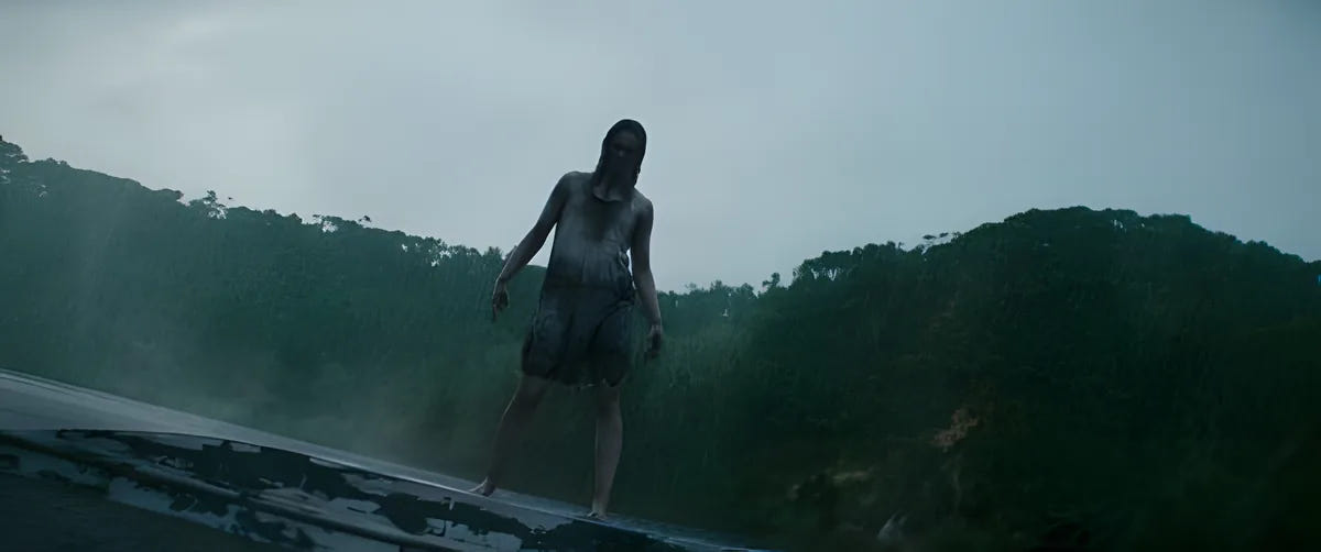 Filmszene 4 aus Evil Dead Burn – 4K UHD Blu-ray. Regie: Sébastien Vanicek