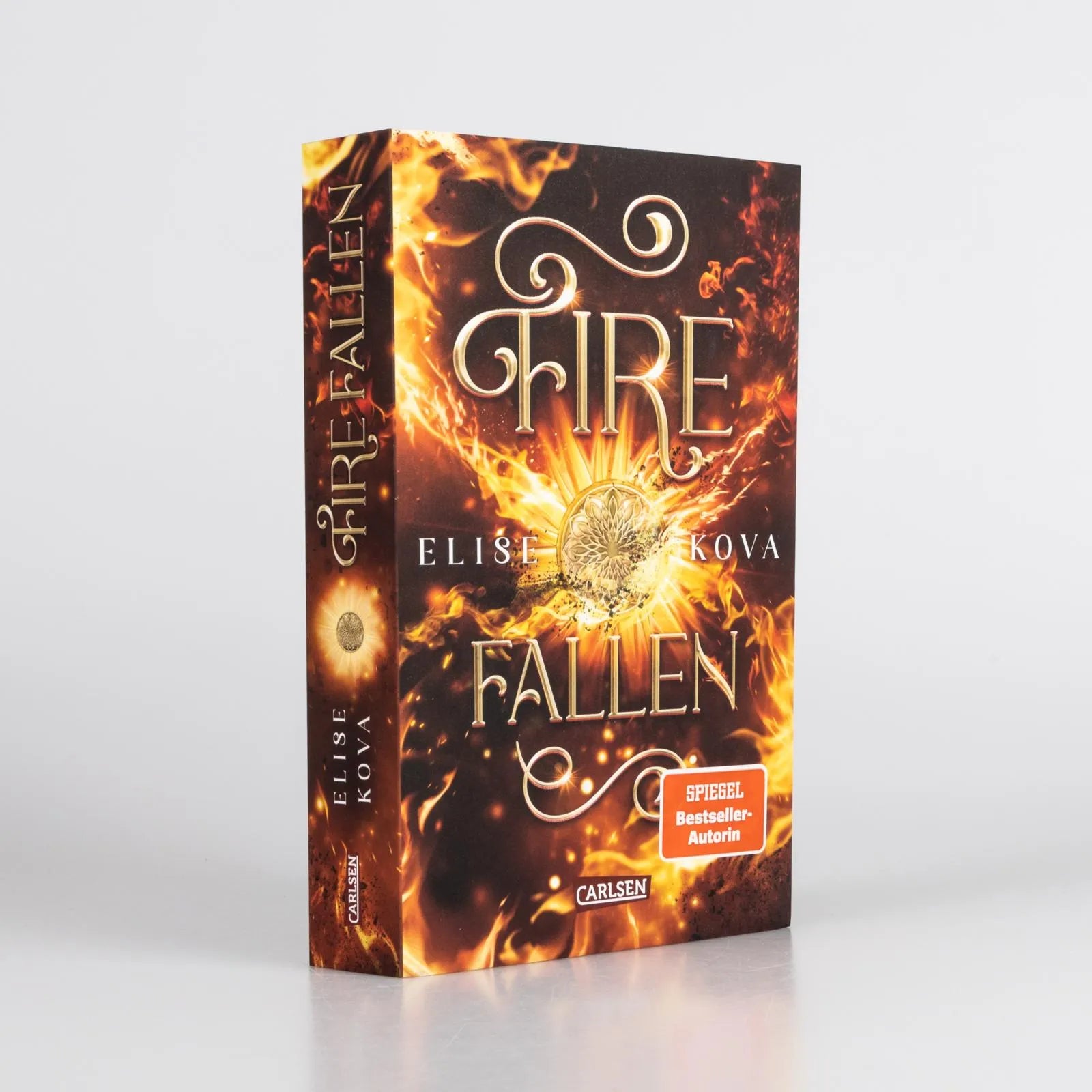 Elise Kova - Fire Fallen