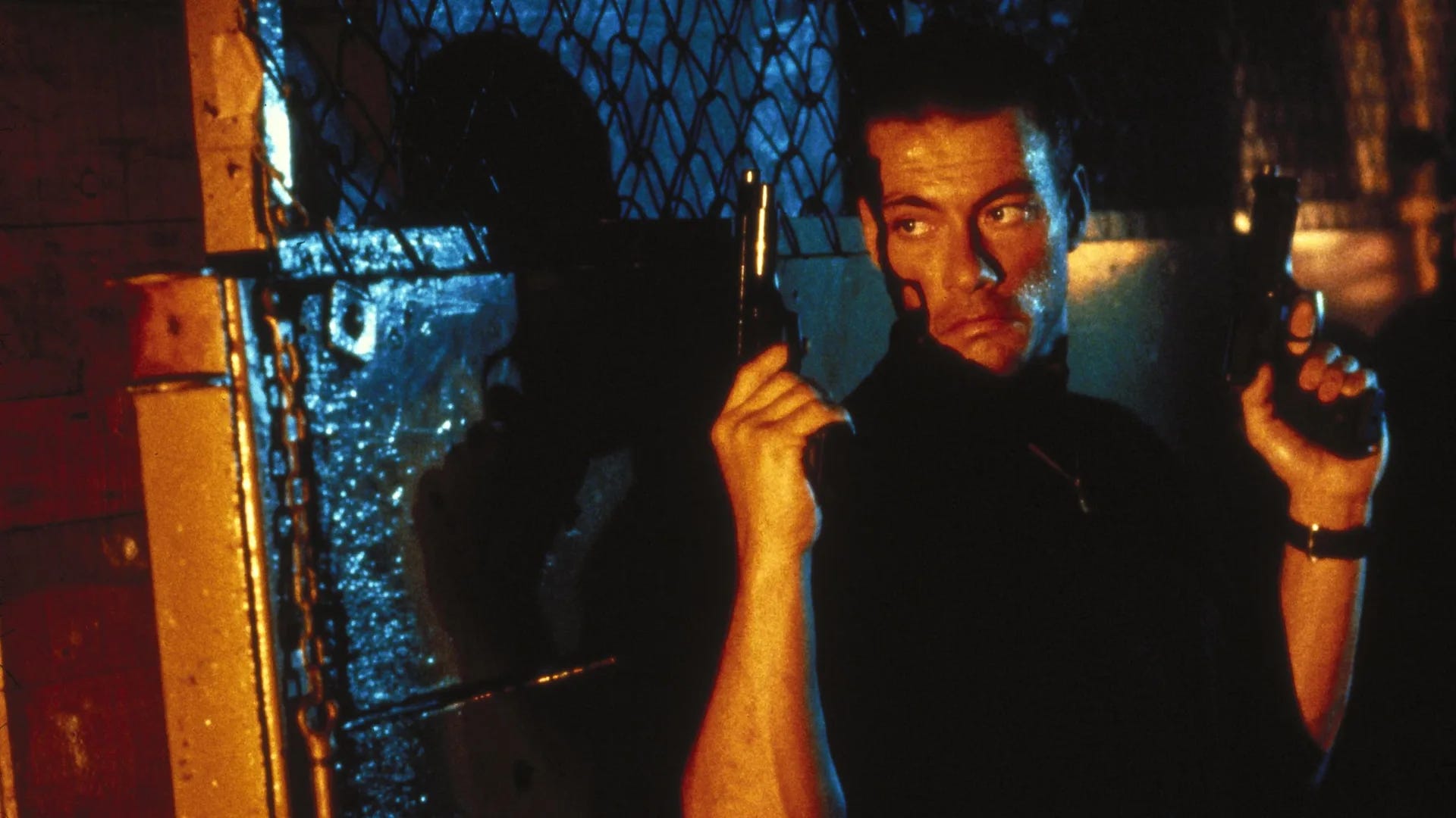 Filmszene 2 aus Geballte Ladung – Double Impact (Mediabook) – 4K UHD Blu-ray