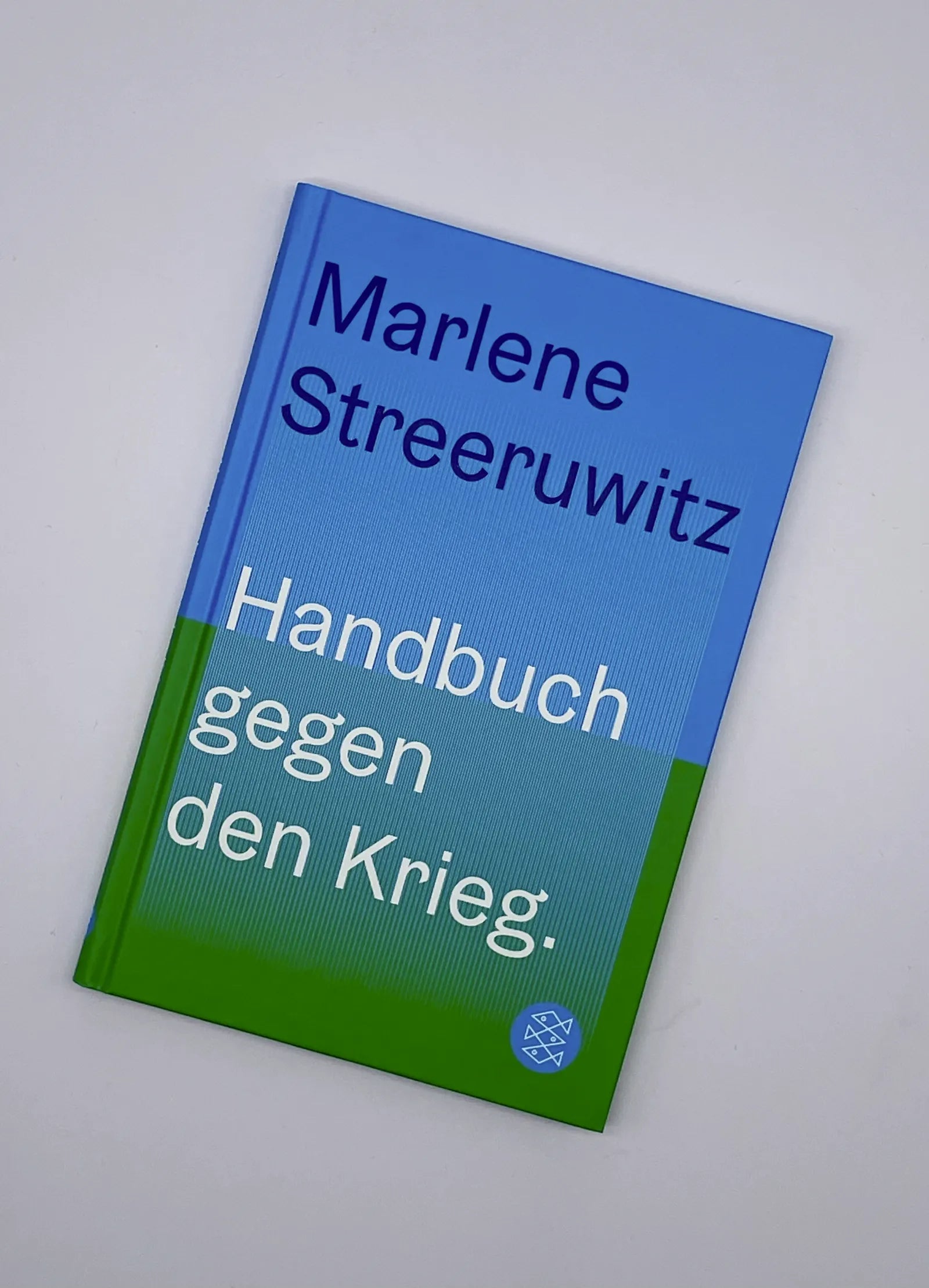 Abbildung von 'Handbuch gegen den Krieg.'