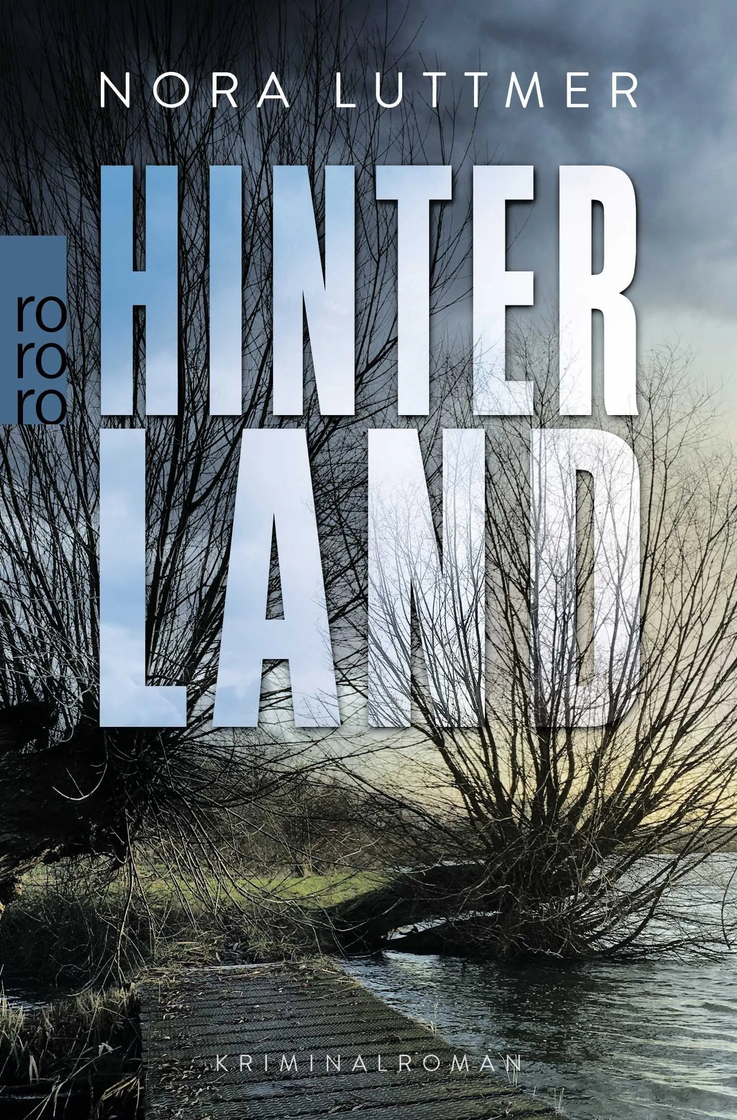 Buchcover von 'Hinterland' - Taschenbuch von Nora Luttmer