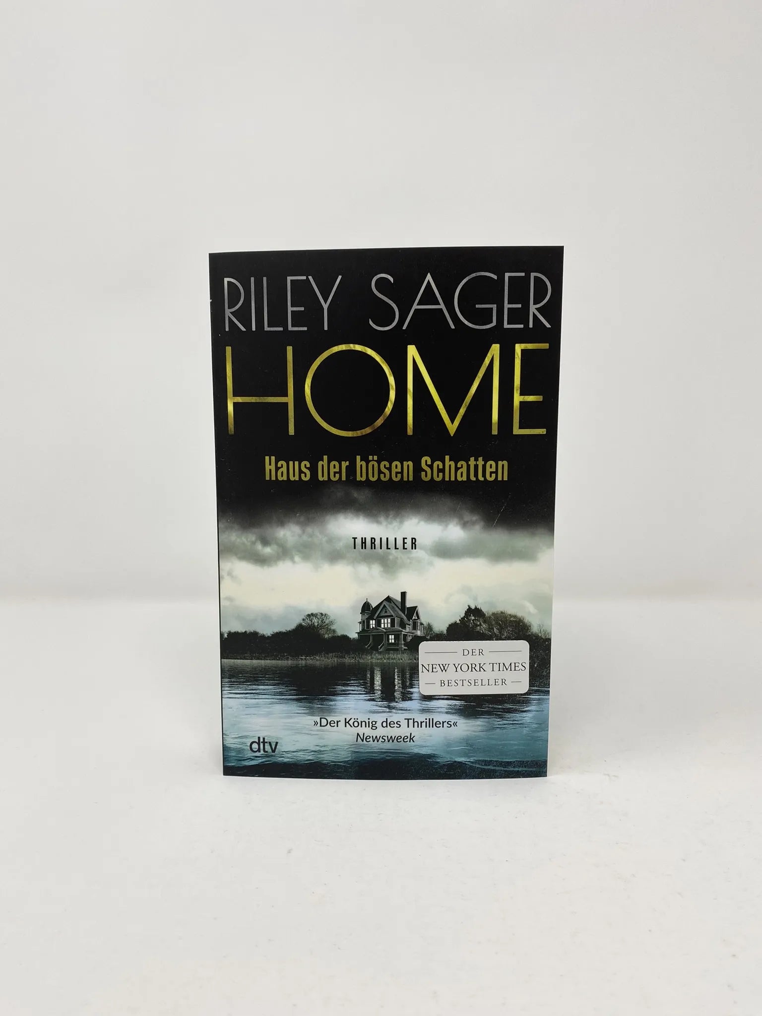 Abbildung von 'HOME – Haus der bösen Schatten'