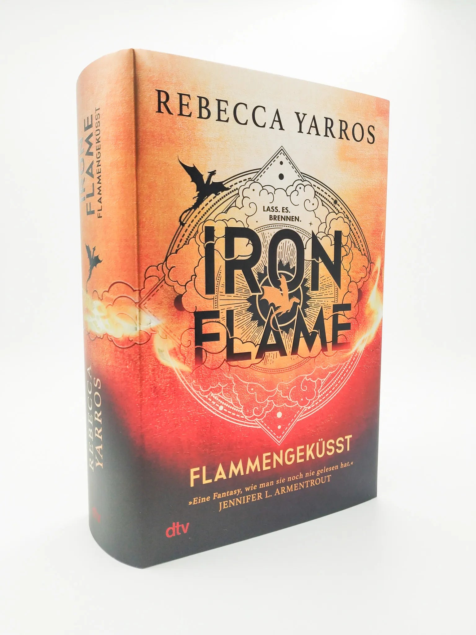 Detailansicht: Iron Flame – Flammengeküsst (Hardcover)