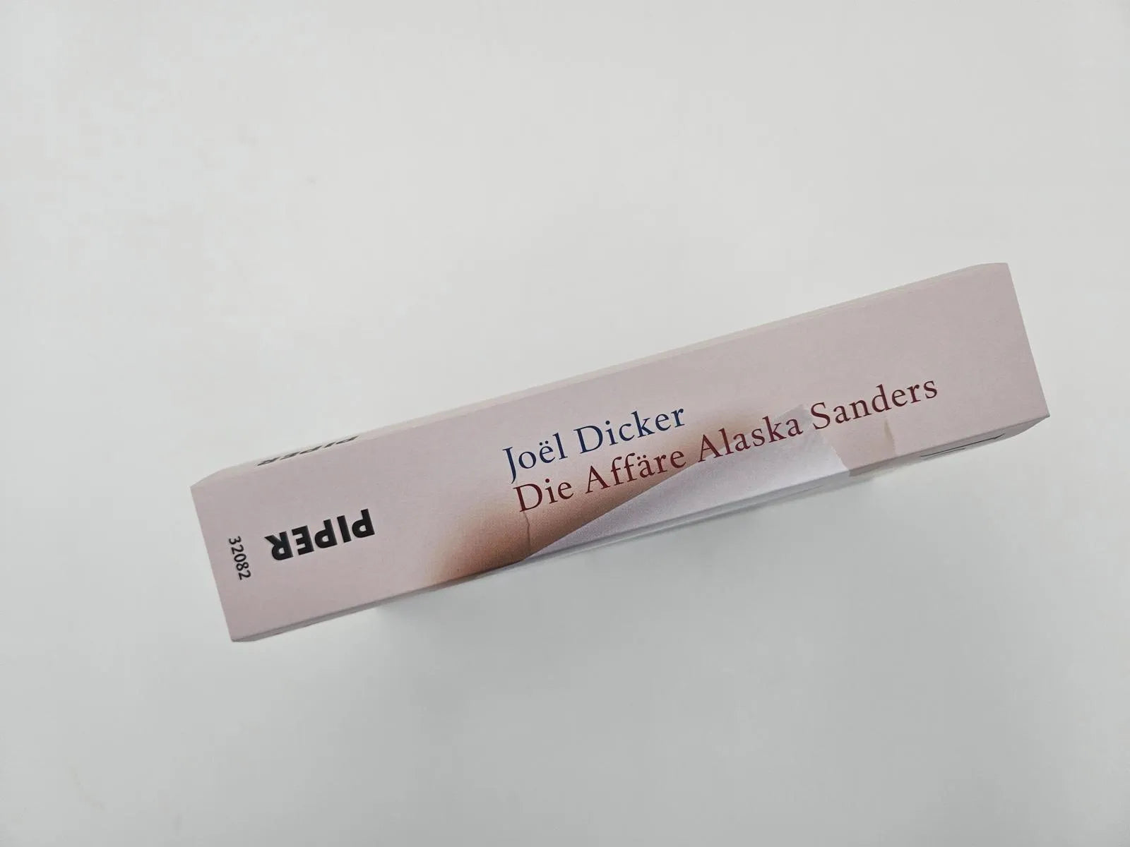Produktansicht: Die Affäre Alaska Sanders (Taschenbuch)