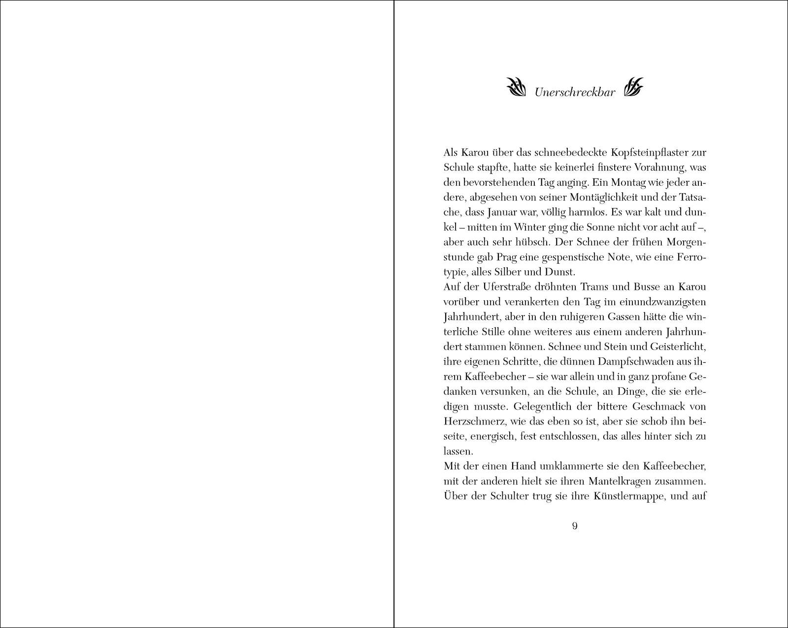 Produktansicht: Daughter of Smoke and Bone (Paperback)