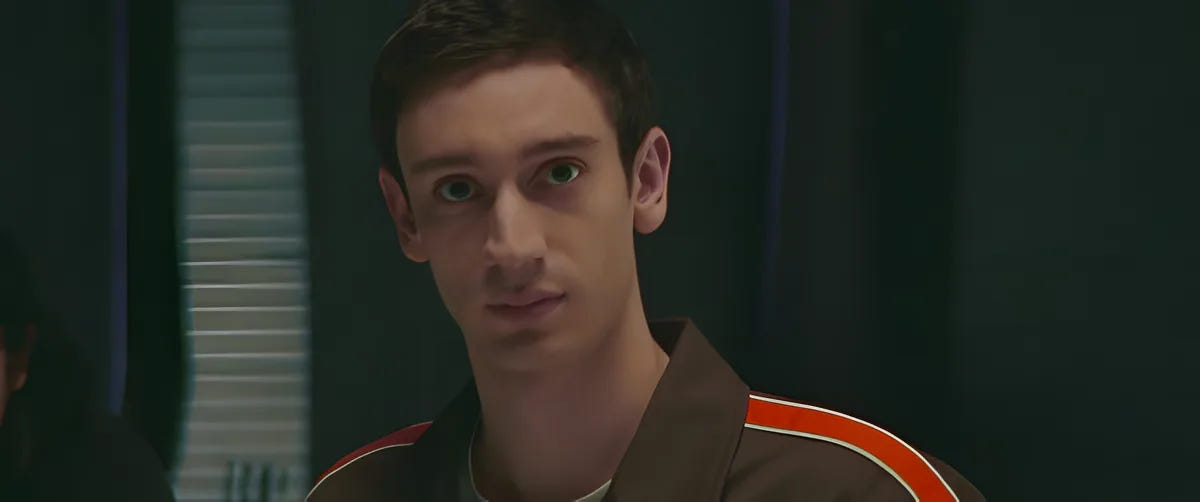 Filmszene 2 aus Lurker – Blu-ray. Regie: Alex Russell