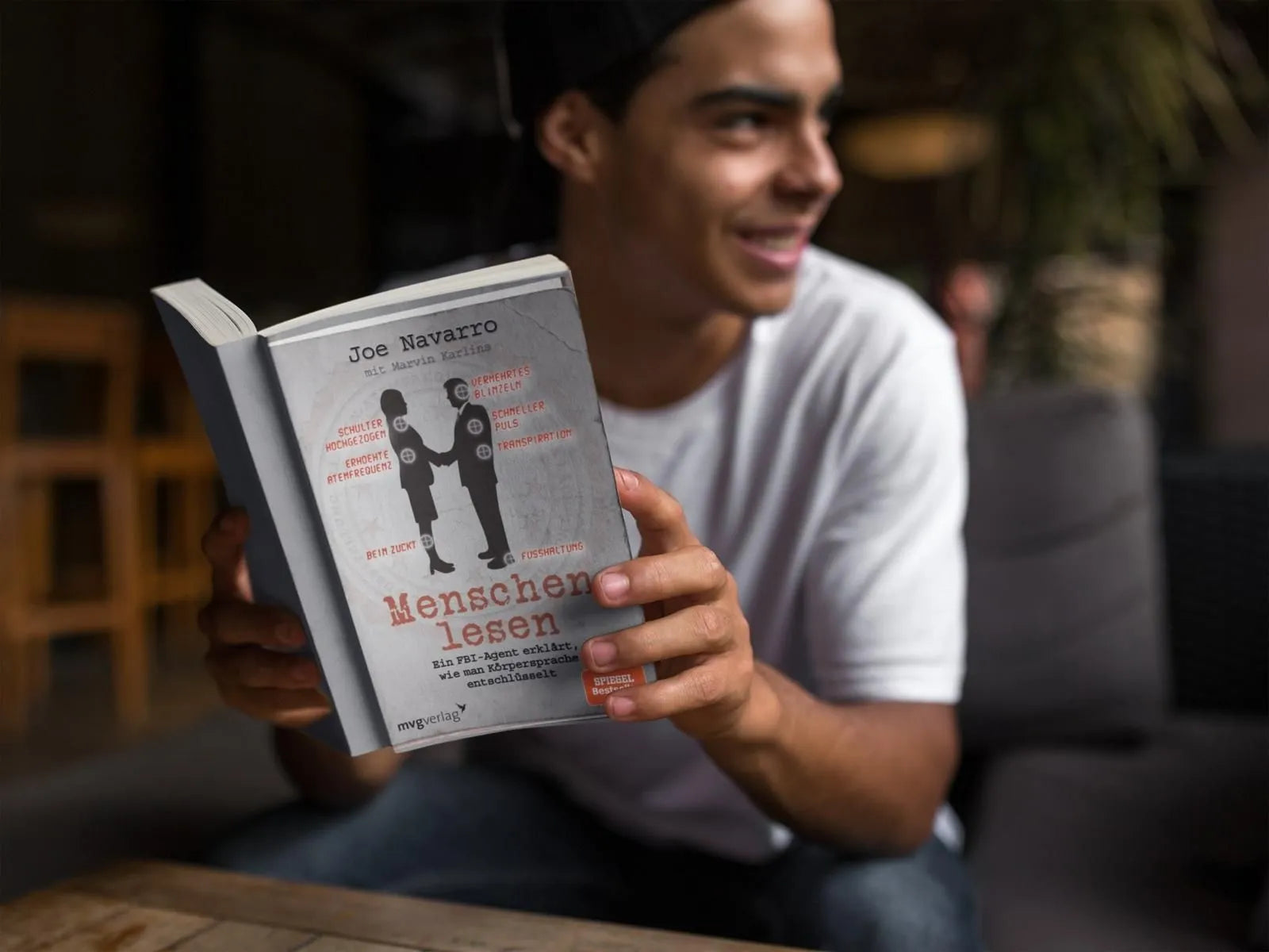 Detailansicht: Menschen lesen (Taschenbuch)