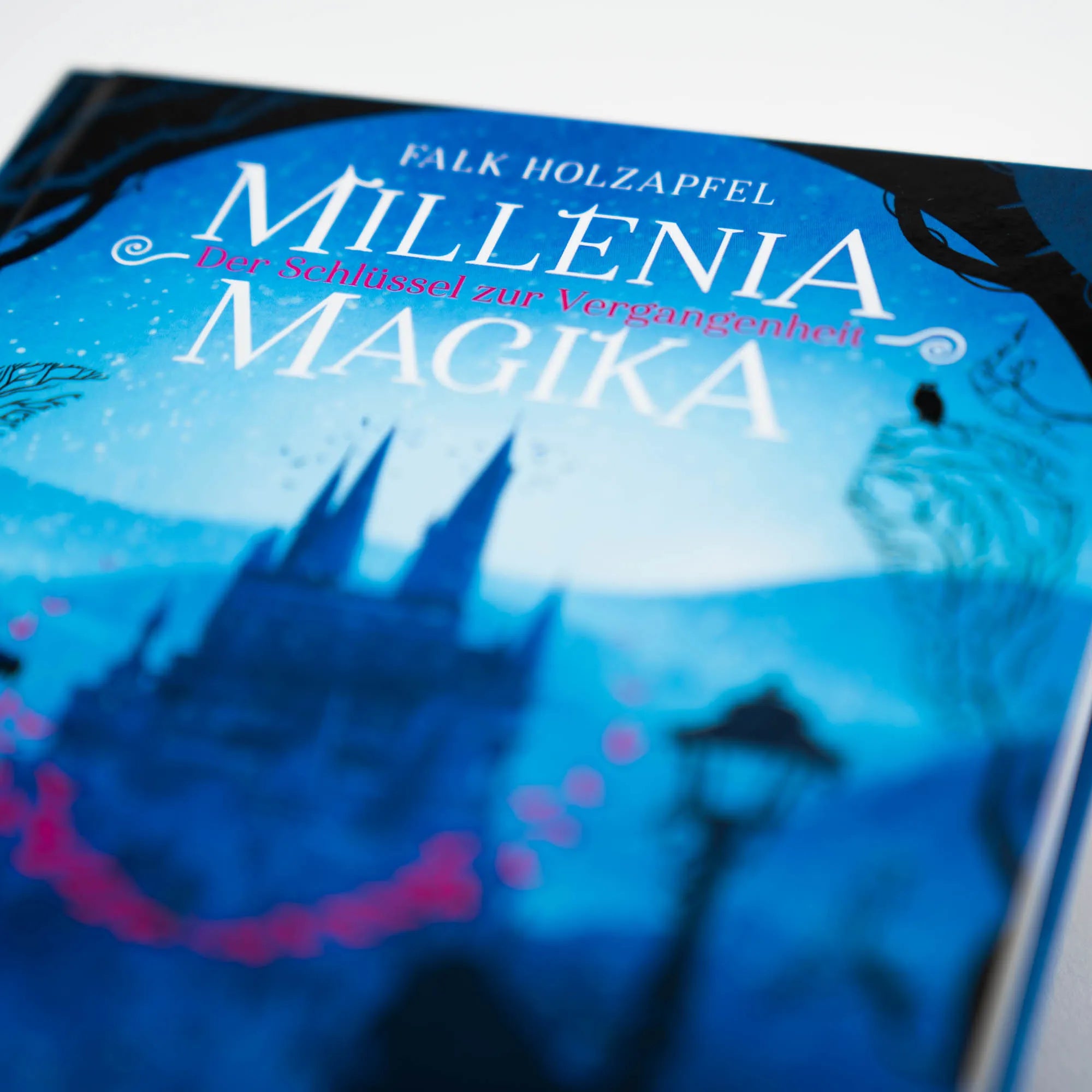 Detailansicht: Millenia Magika - Der Schlüssel zur Vergangenheit (Hardcover)
