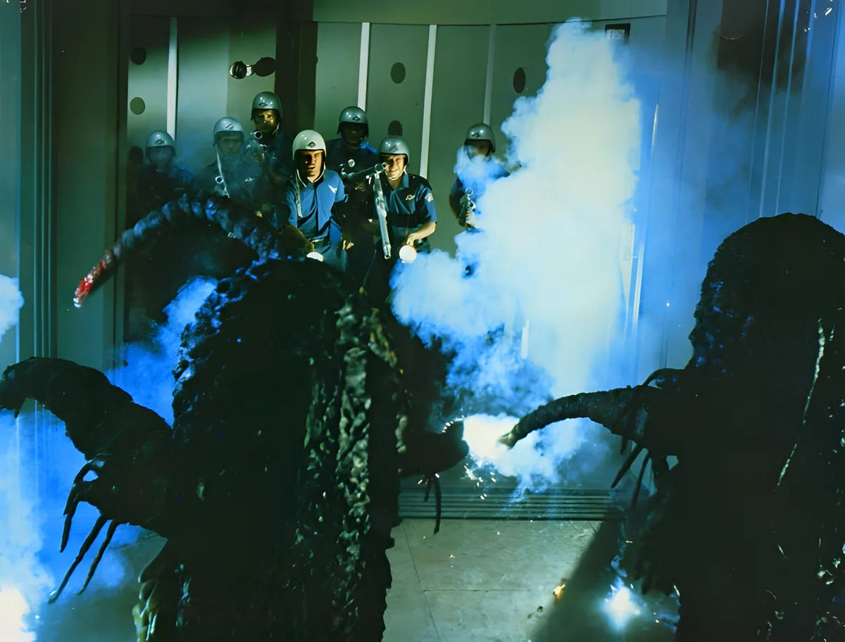 Filmszene 1 aus Monster aus dem All (Mediabook) – Blu-ray. Regie: Kinji Fukasaku