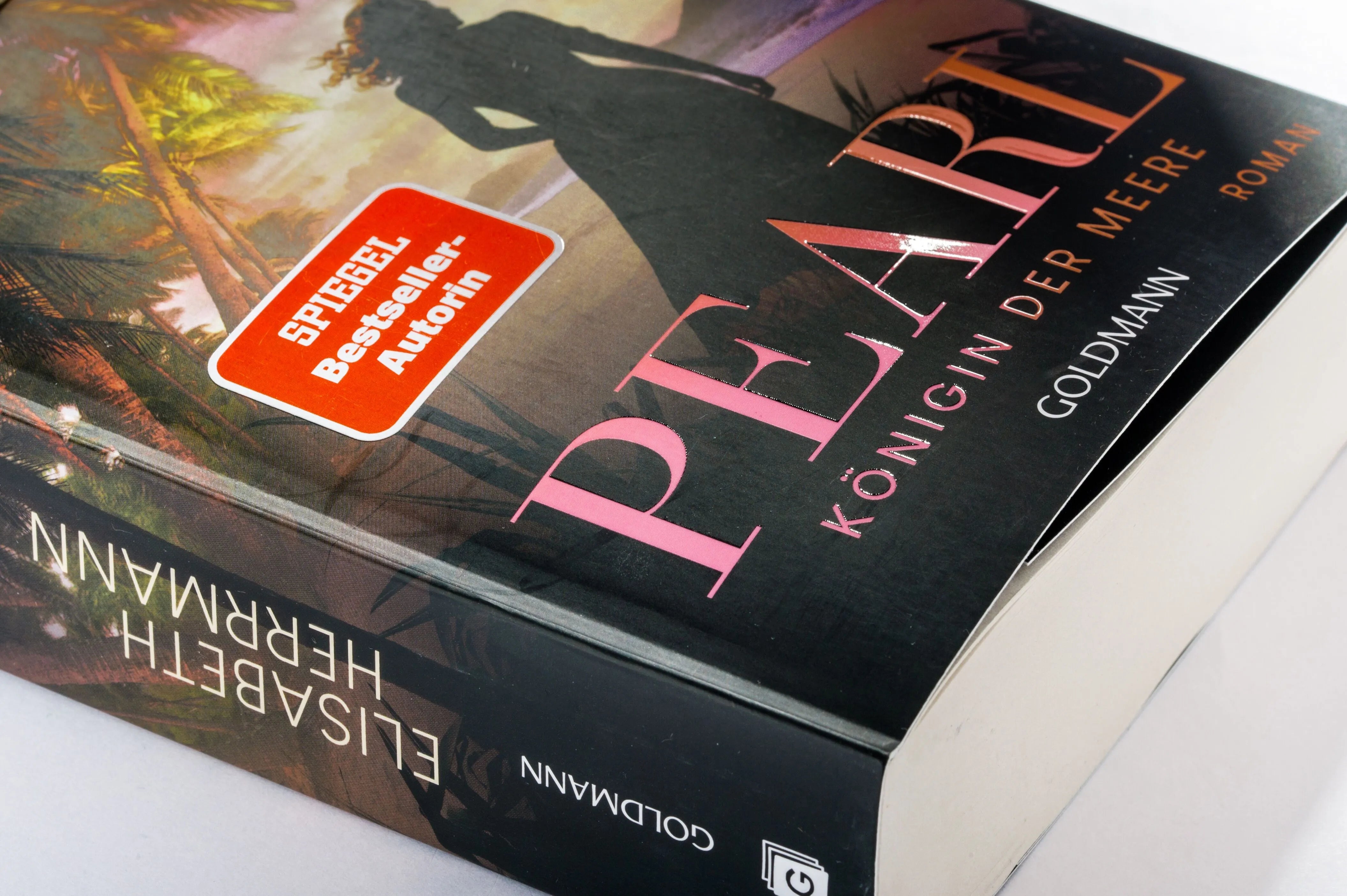 Detailansicht: Pearl. Königin der Meere (Paperback)