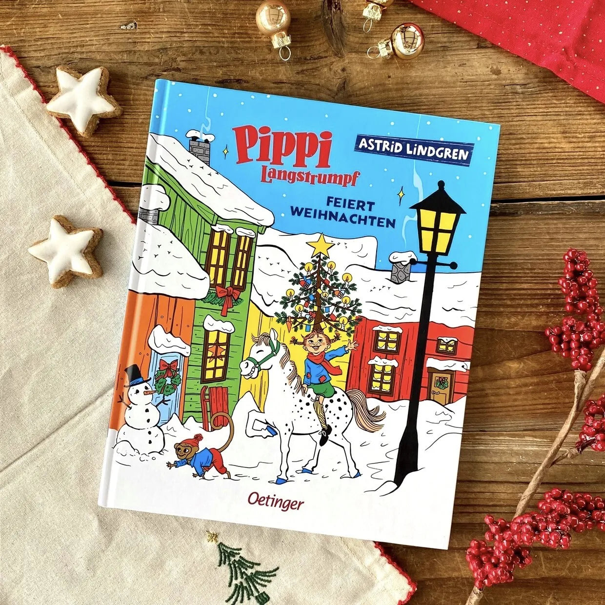 Produktansicht: Pippi Langstrumpf feiert Weihnachten (Gebundene Ausgabe)