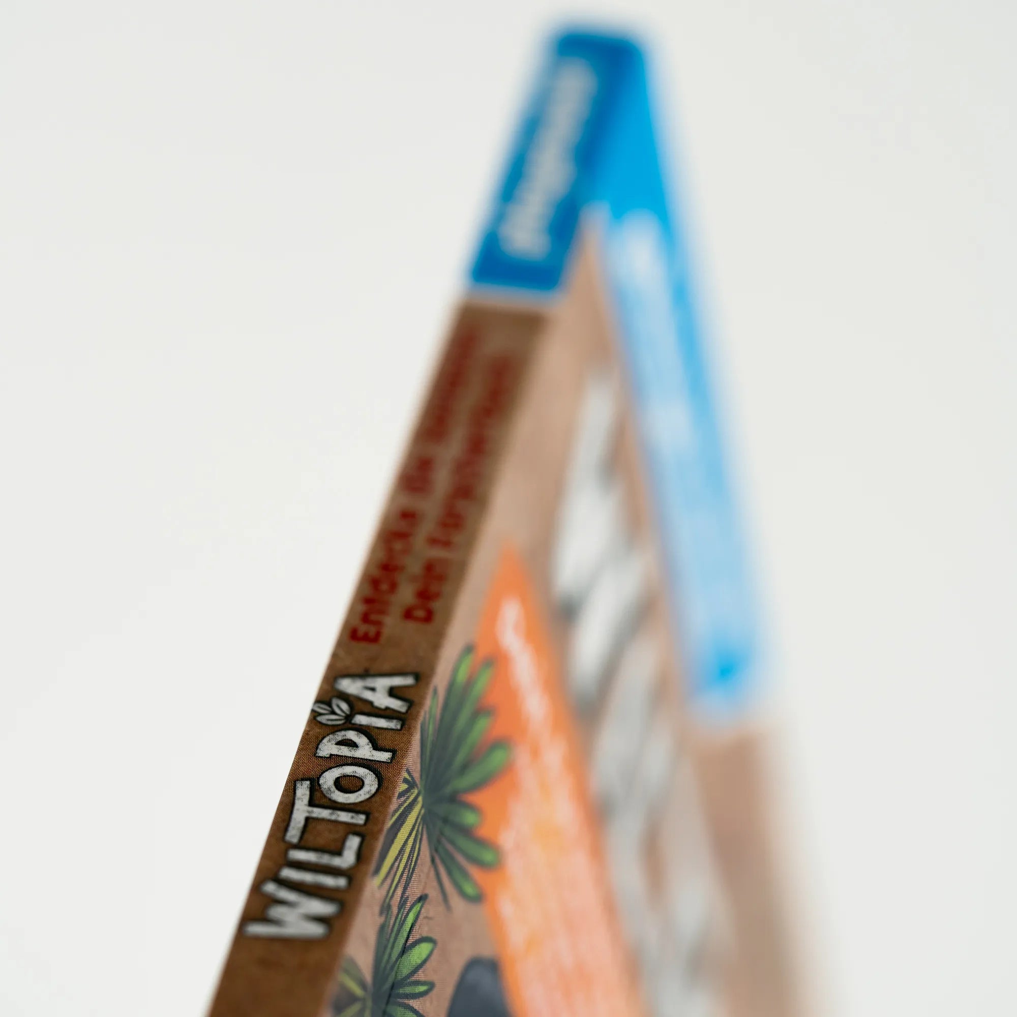 Detailansicht: PLAYMOBIL Wiltopia. Entdecke die Savanne! Dein Forscherbuch voller kniffliger Rätsel, spannender Fakten, kleiner Experimente und vielem mehr! (Hardcover)