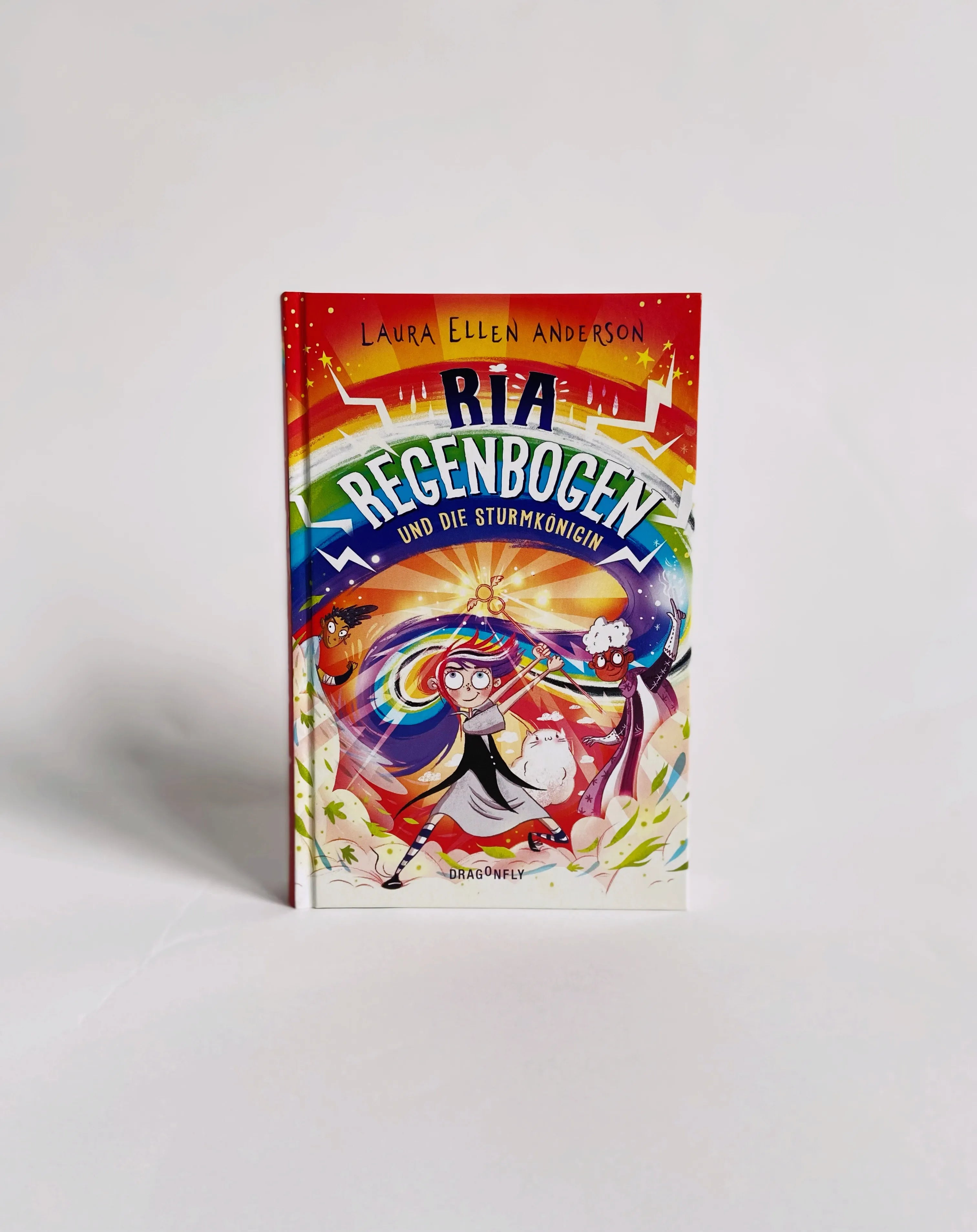 Abbildung von 'Ria Regenbogen und die Sturmkönigin'