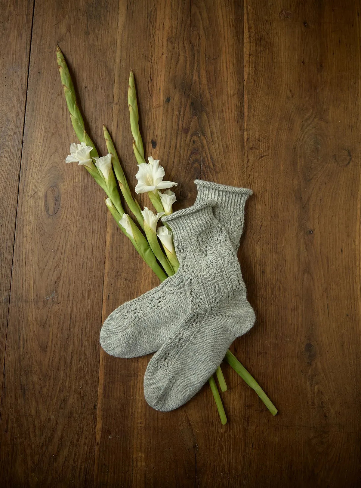 Detailansicht: Romantische Socken stricken (Hardcover)