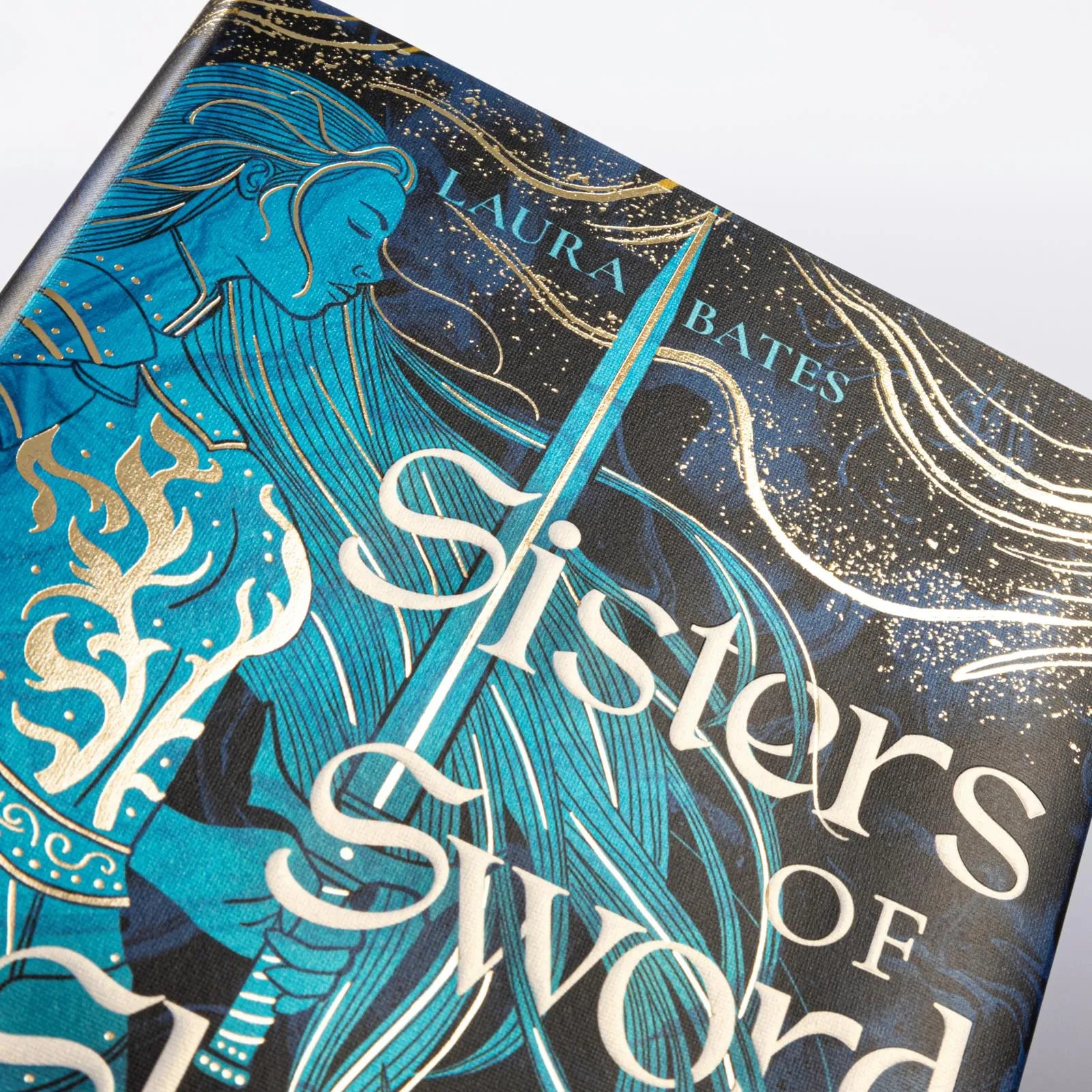 Abbildung von 'Sisters of Sword and Shadow'
