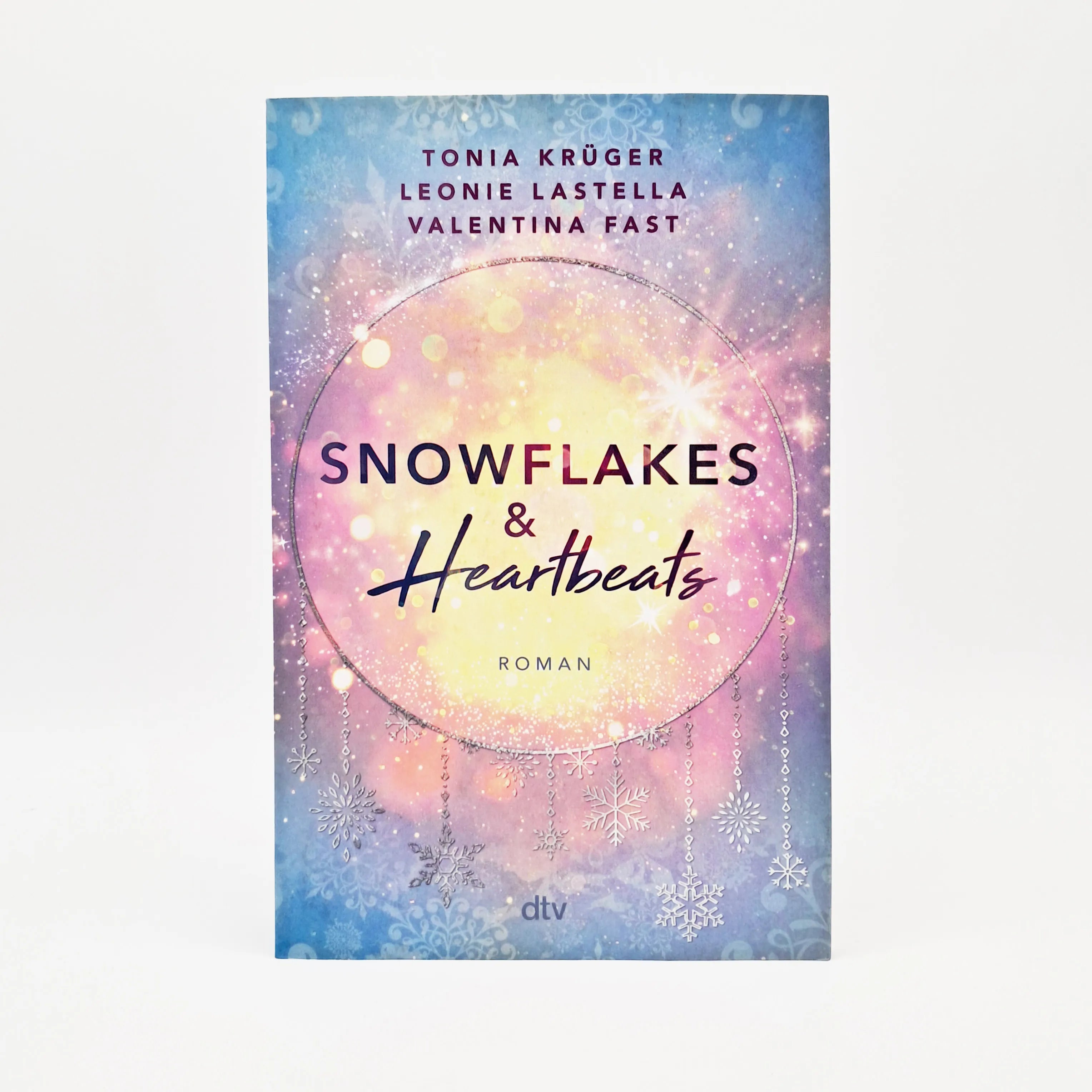 Produktansicht: Snowflakes and Heartbeats (Paperback)
