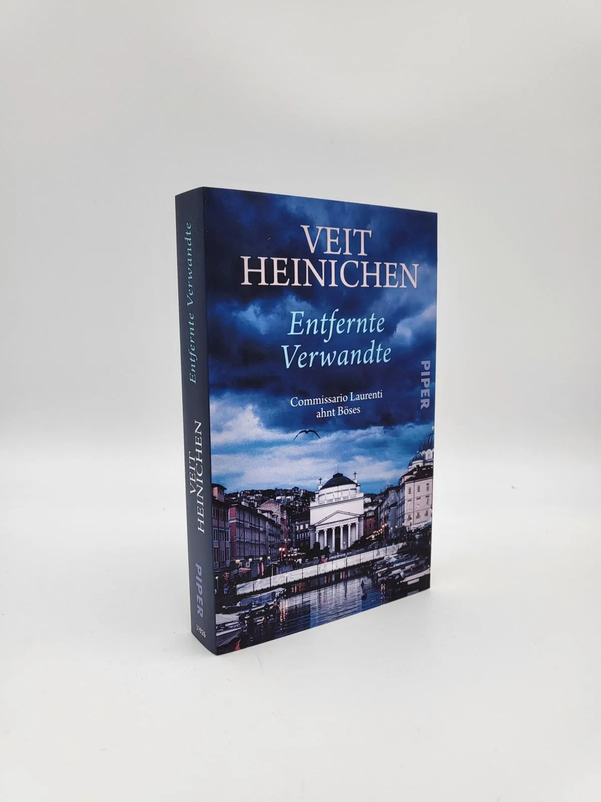 Abbildung von 'Entfernte Verwandte'