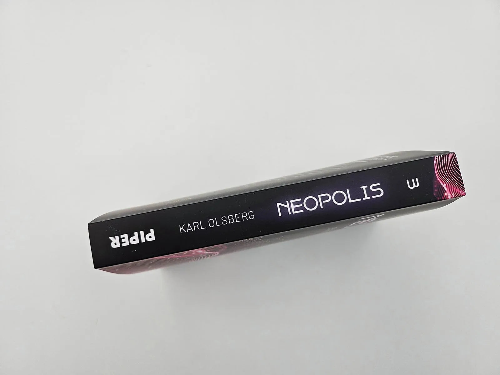 Abbildung von 'Neopolis – Ein Fehler im System'