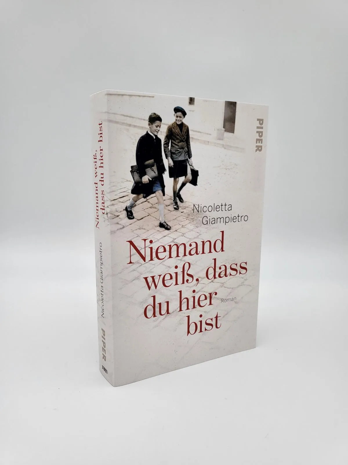 Abbildung von 'Niemand weiß, dass du hier bist'