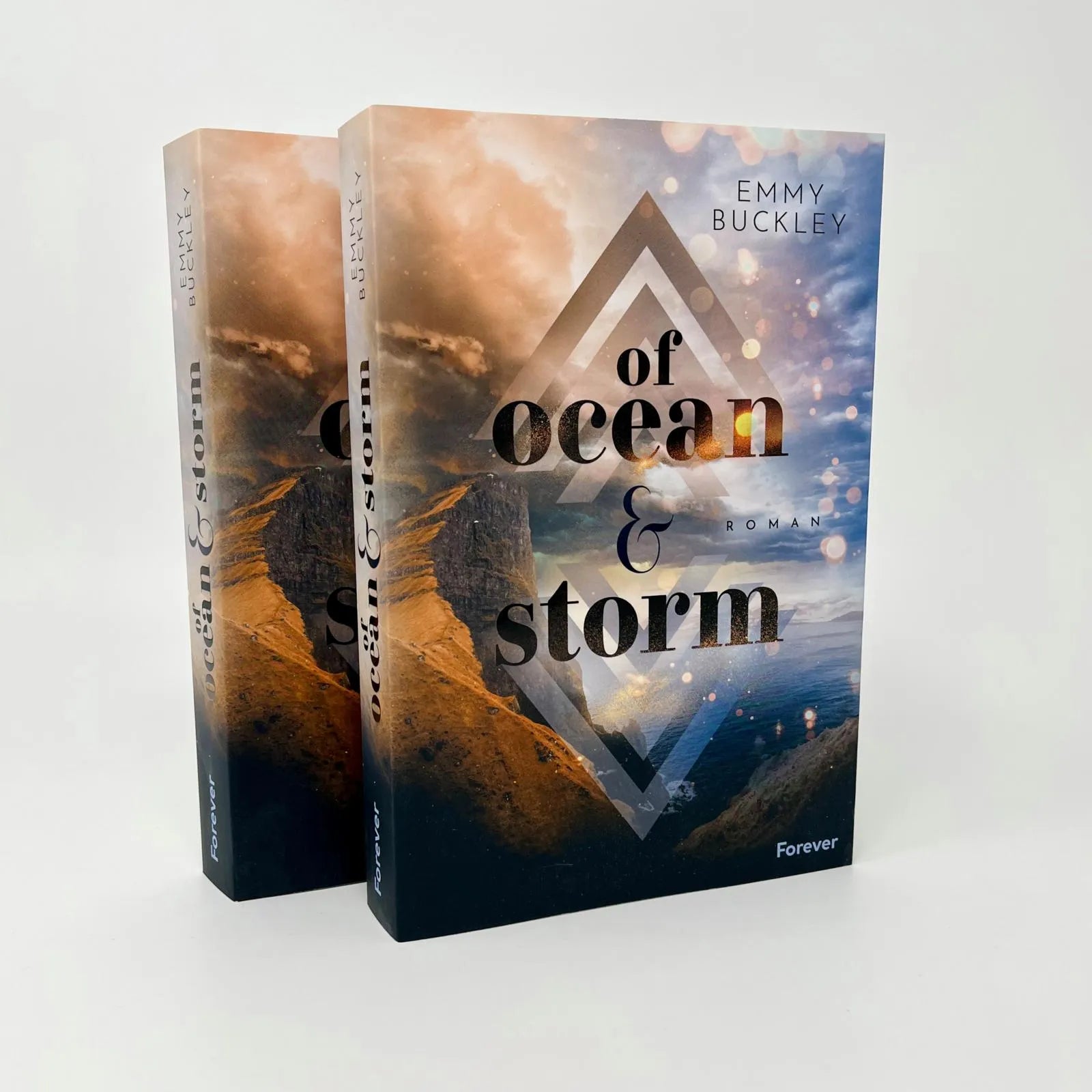 Abbildung von 'Of Ocean and Storm'