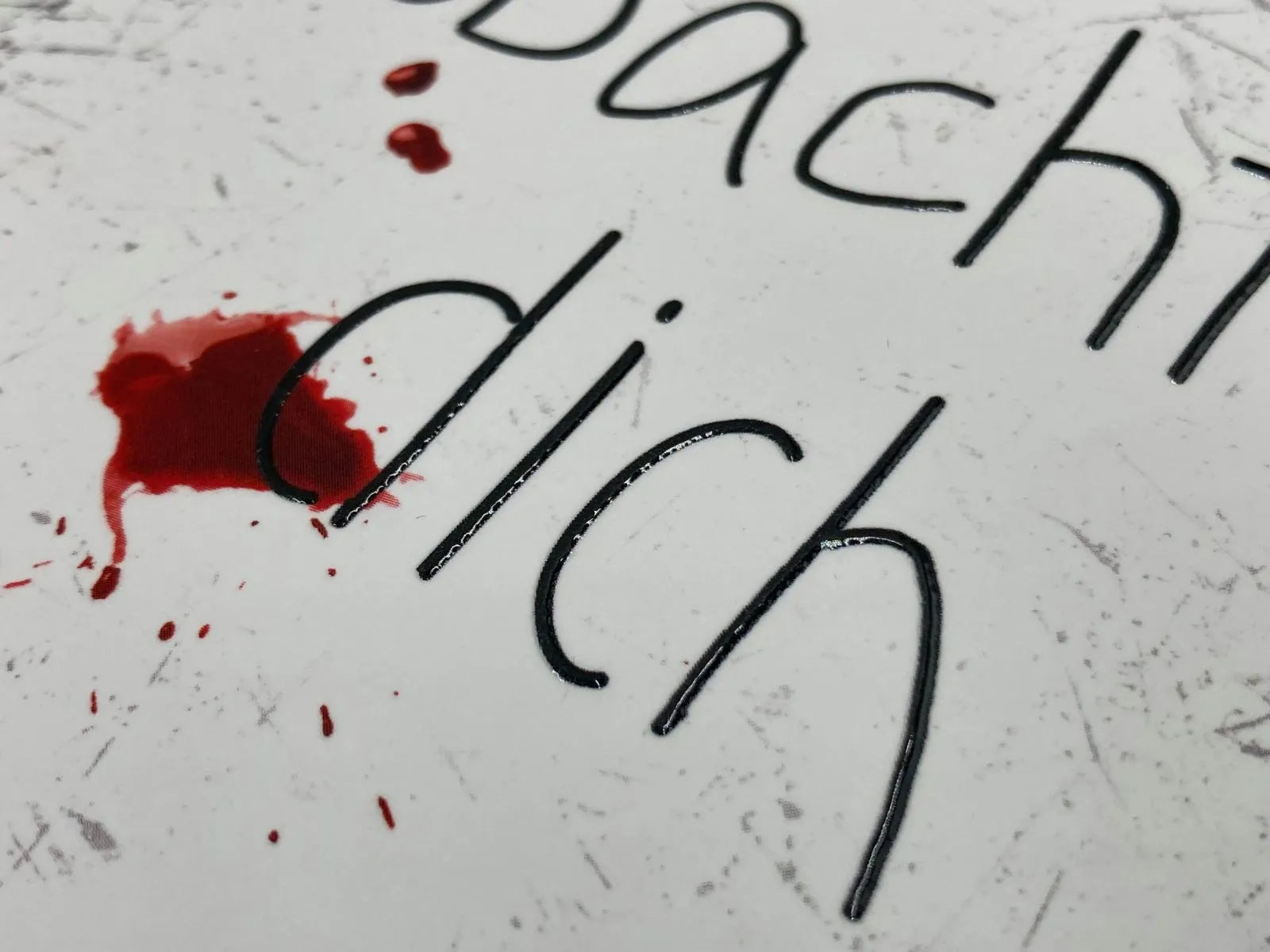 Abbildung von 'Sie beobachtet dich'