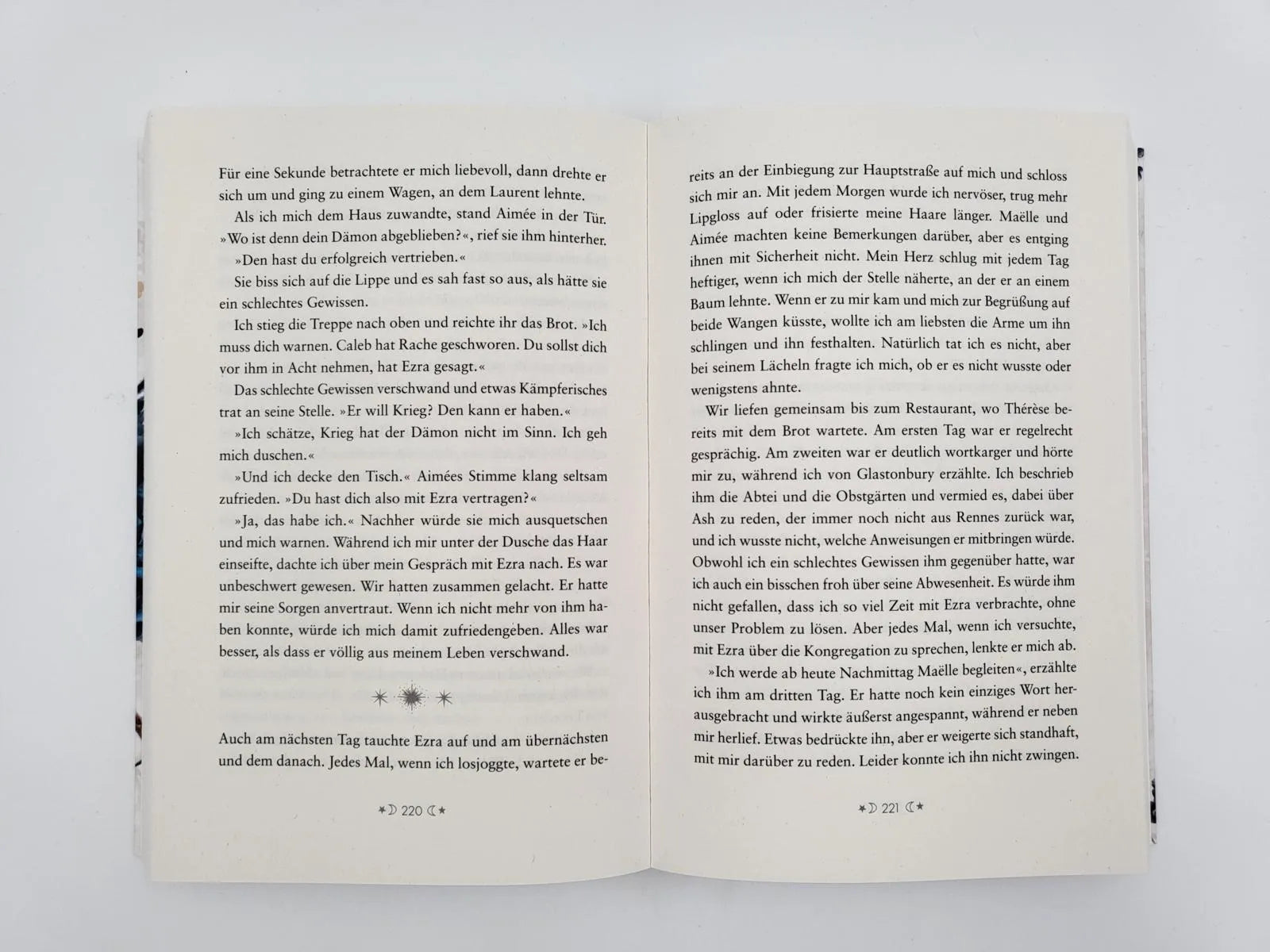 Abbildung von 'Sister of the Stars'