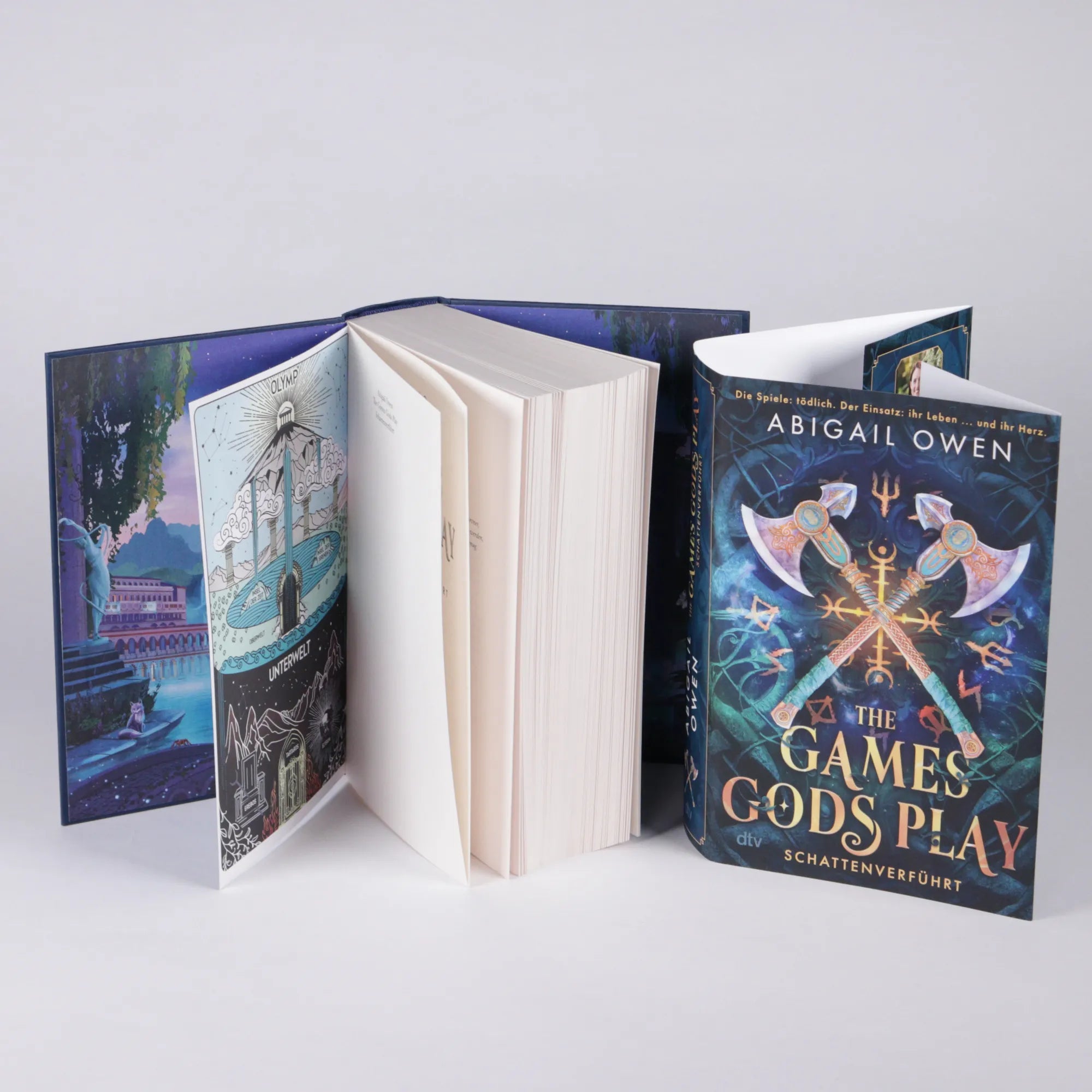 Produktansicht: The Games Gods Play – Schattenverführt (Gebundene Ausgabe)