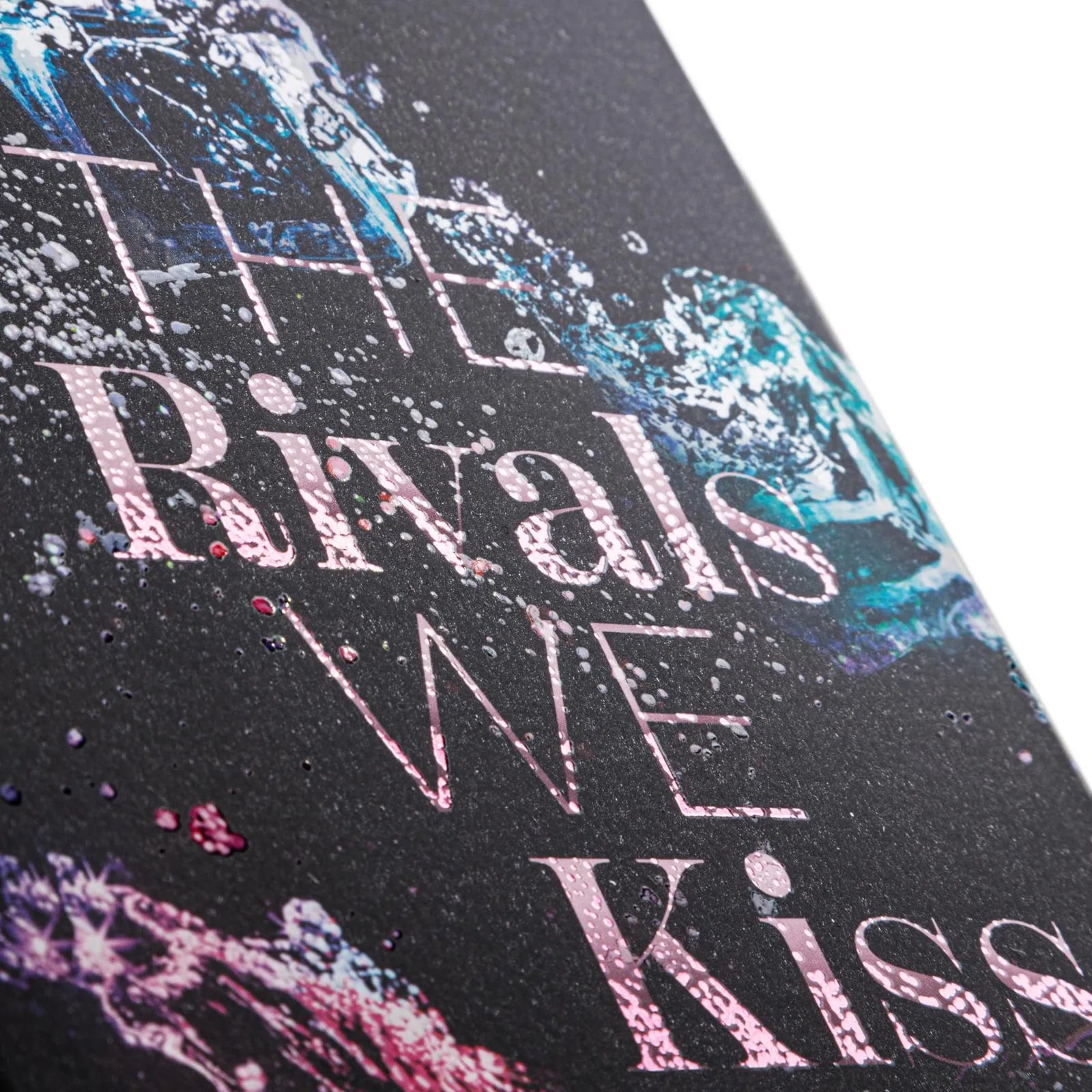 Detailansicht: The Rivals We Kiss (Paperback)