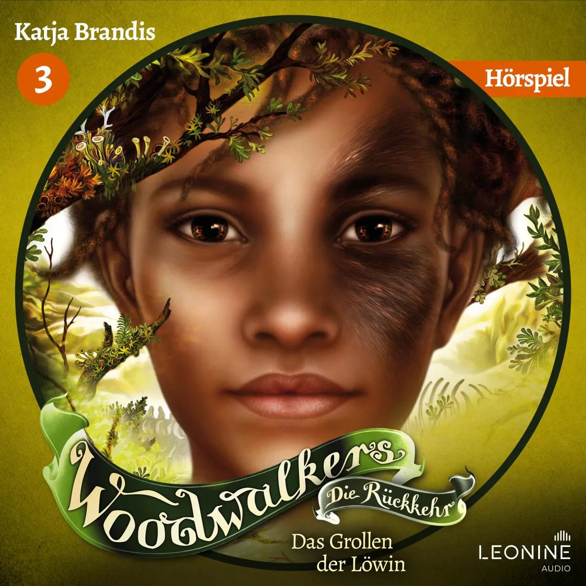 Cover: Woodwalkers - Die Rückkehr. Das Grollen der Löwin - Das Hörspiel (Hörbuch Download) von Katja Brandis