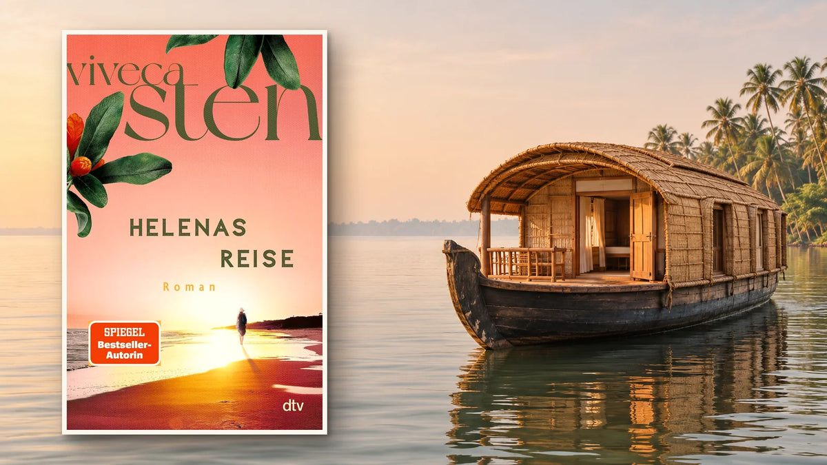 Buchcover »Helenas Reise« von Viveca Sten vor ruhigem Wasser im goldenen Licht, rechts ein Hausboot im Stil der Kerala-Backwaters und Kokospalmen