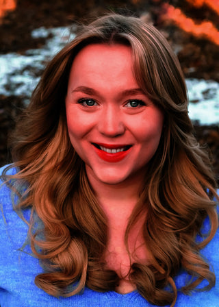Emily Aves