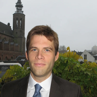 Bas Kast