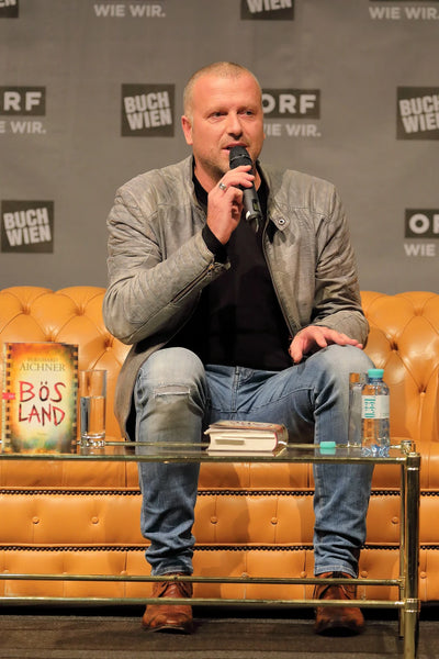 Bernhard Aichner