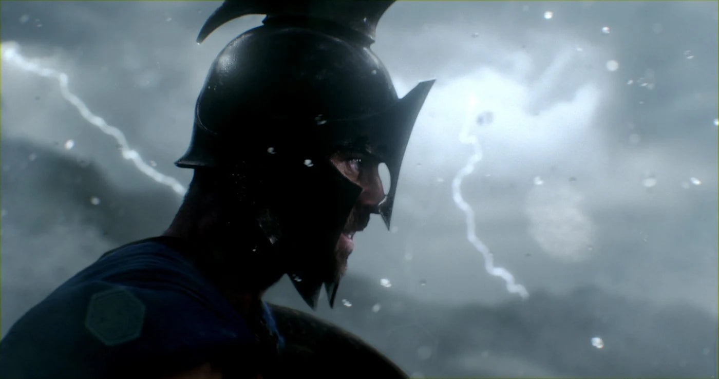 300: Rise of an Empire – Griechischer Krieger mit Helm im Sturm